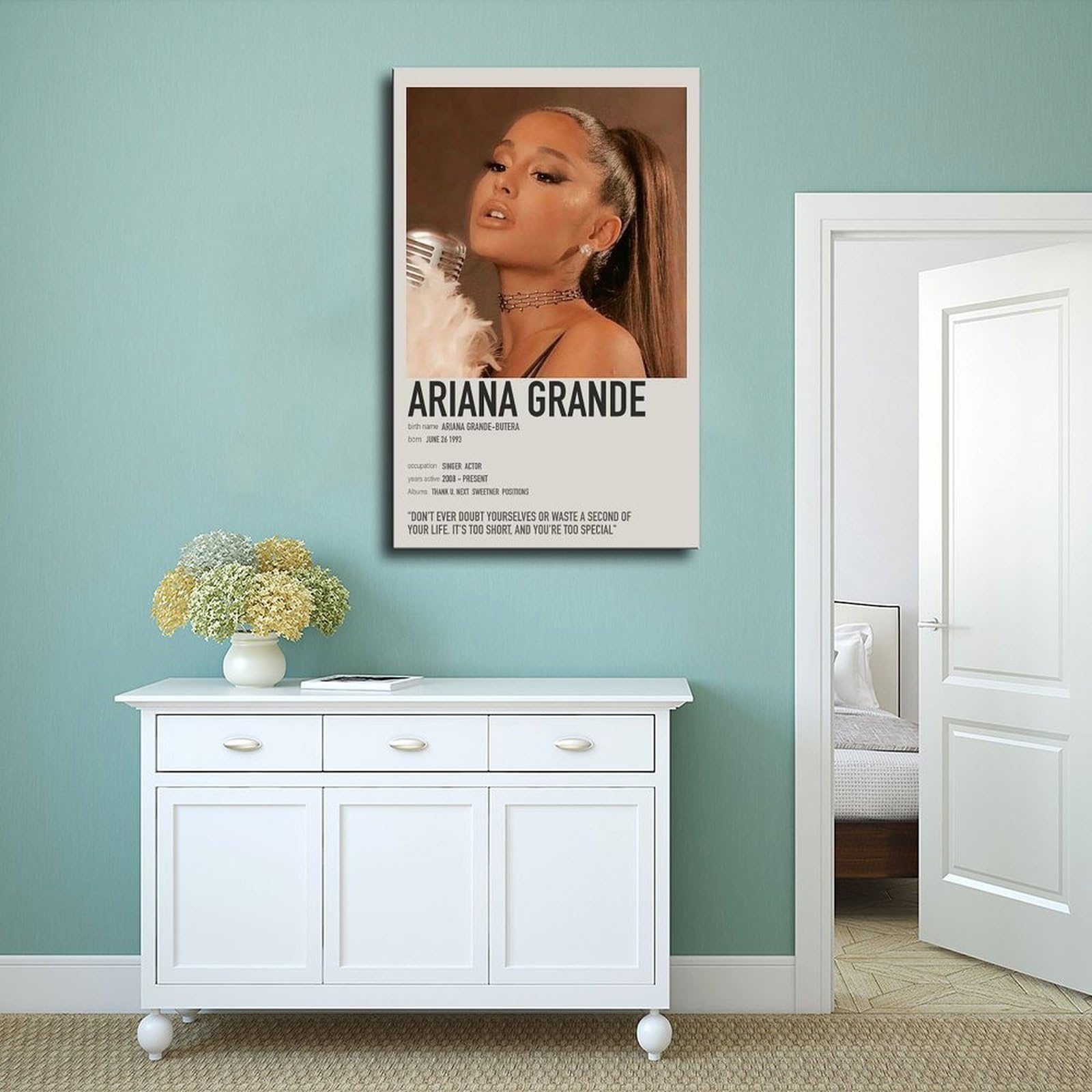 Poster, Affiche Ariana Grande - Pose en ligne | 3+1 GRATUIT