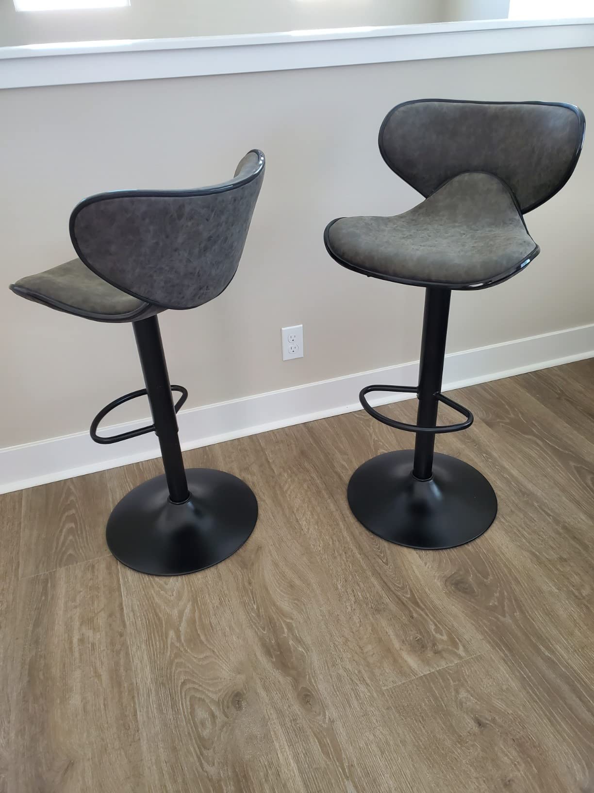 27/mo Finance HERA'S PALACE PU Leather Adjustable Swivel Bar Stools