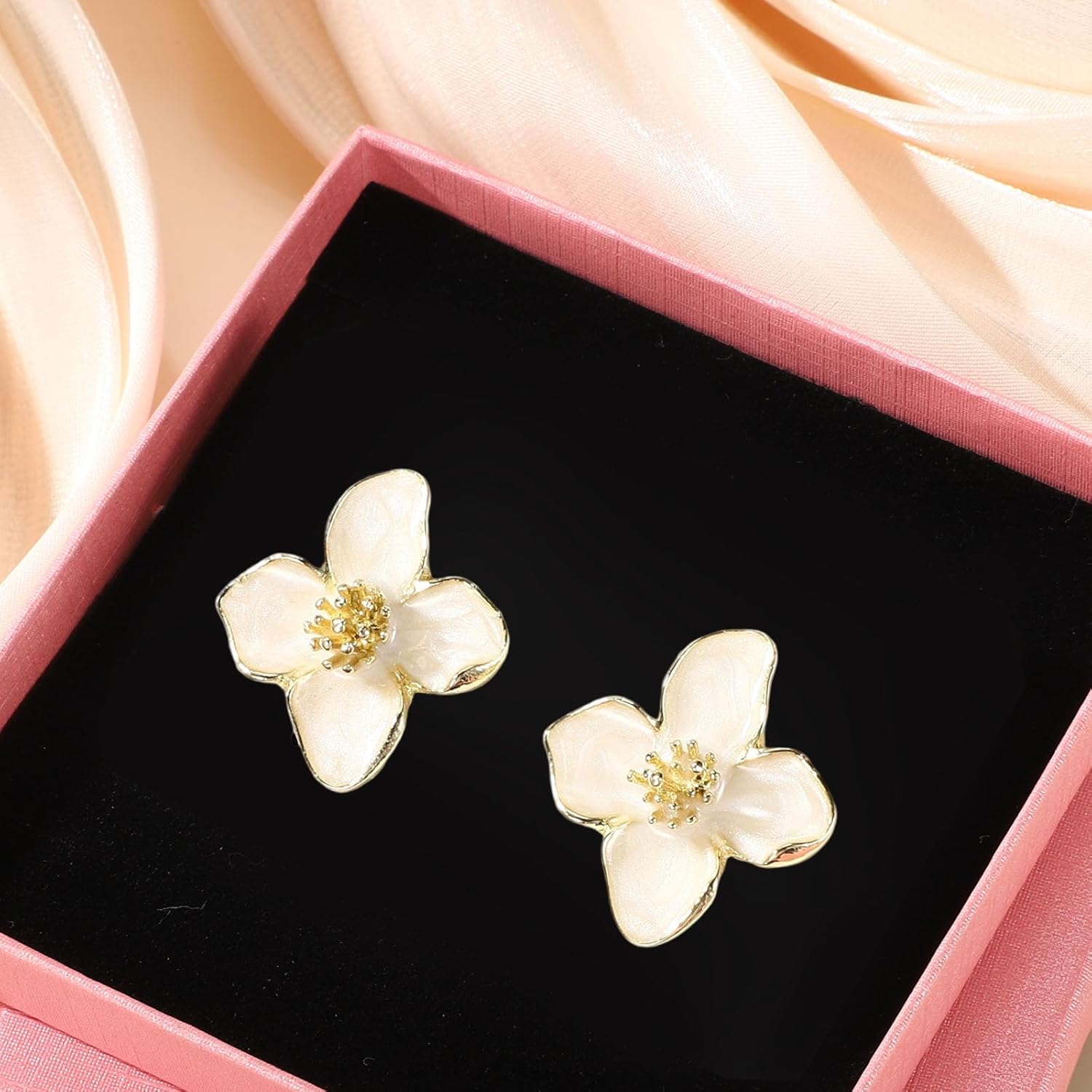 Flower Earrings for Women, White Flower Stud Earrings Pure Statement Jewelry Spring Jewelry Accessory for Women - Image 3