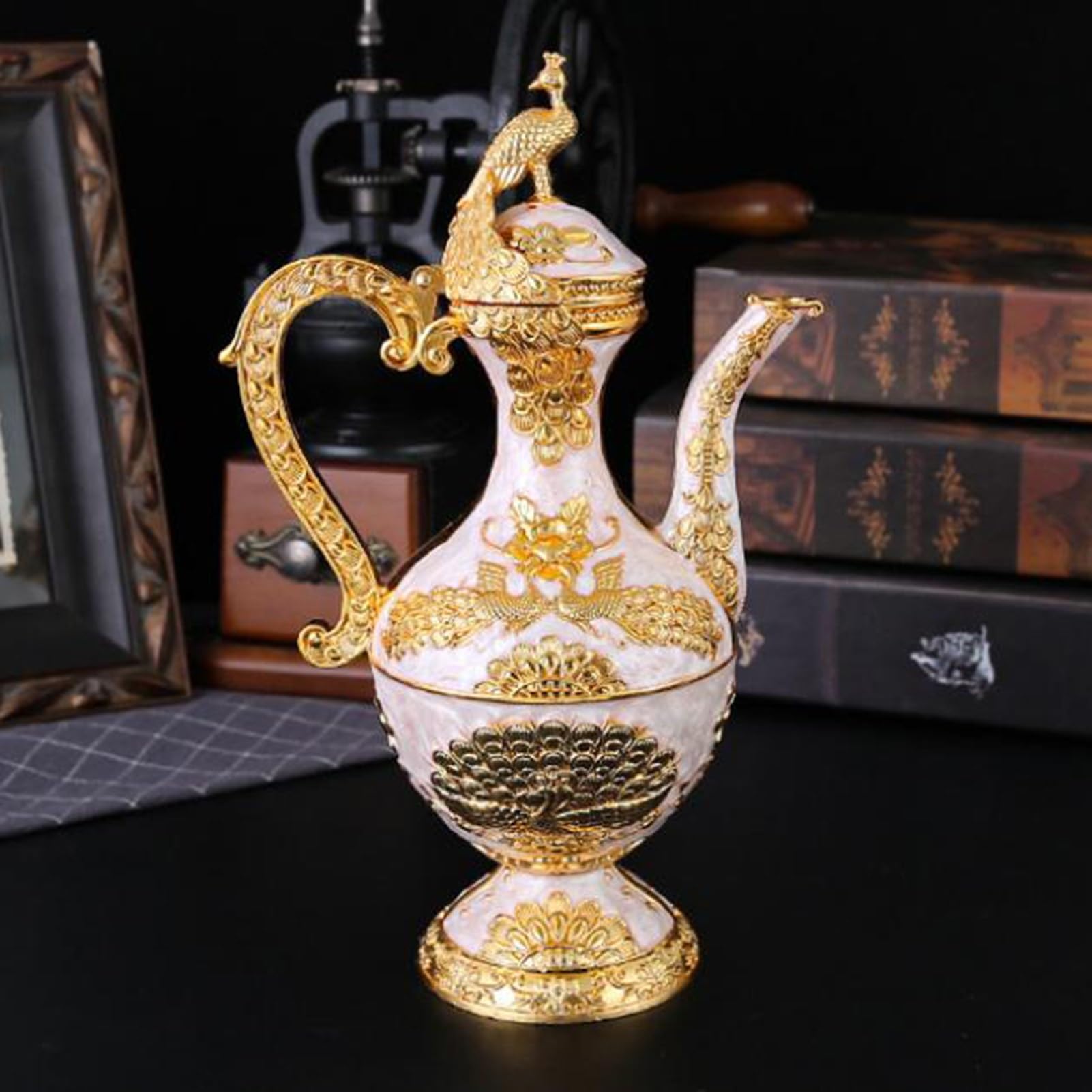 Set di caffettiere vintage in metallo con tazze, vassoio da tè cinese per matrimoni e artigianato domestico
