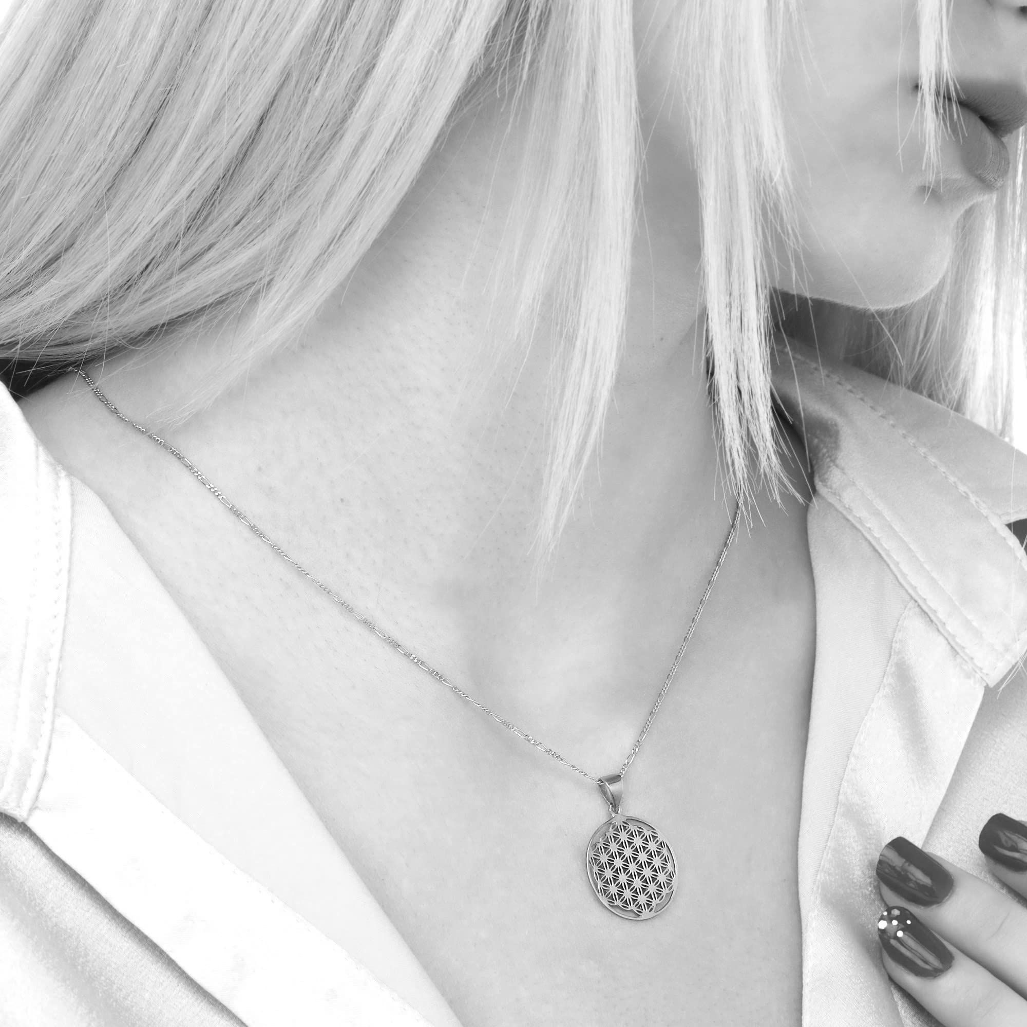 MadamLili - Blume des Lebens Halskette - 925 Sterling - Lebensblume Anhänger Heilige Geometrie Schmuck - Exklusive Schmuckbox