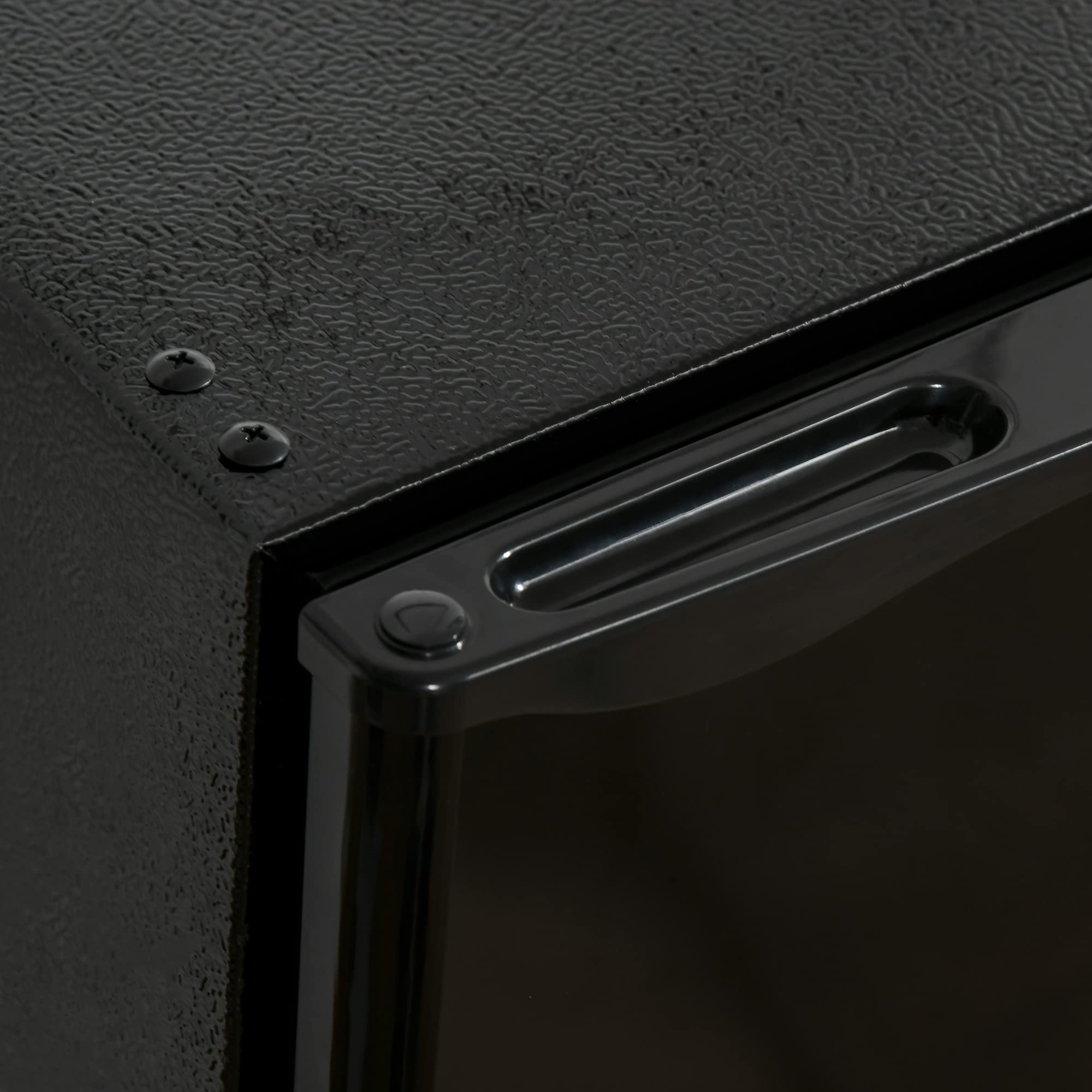 Mini Fridge with 3.2 cubic-ft Freezer, Single Door Compact Refrigerator with Adjustable Thermostat, Shelf and Reversible Door for Bedroom, Dorm, Home Office, Energy Efficient, Black