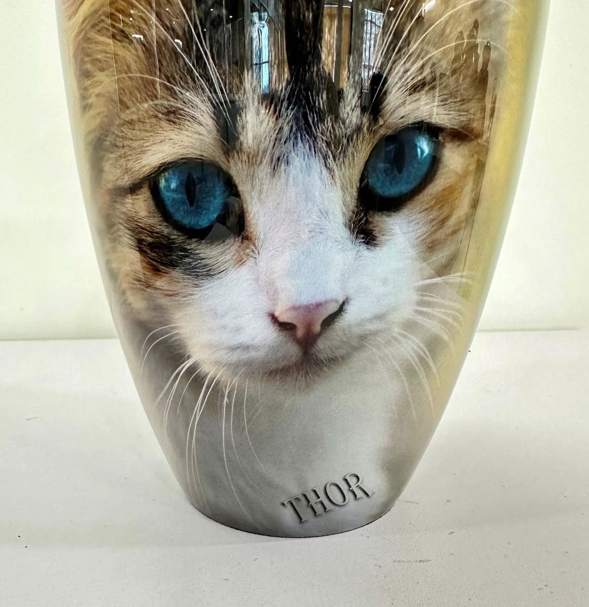 Adult Cremation URNS for Ashes- Adult Classic Cat Pictured Cremation Urn for Human Ashes Completely Handicrafted Urns for Mom Dad