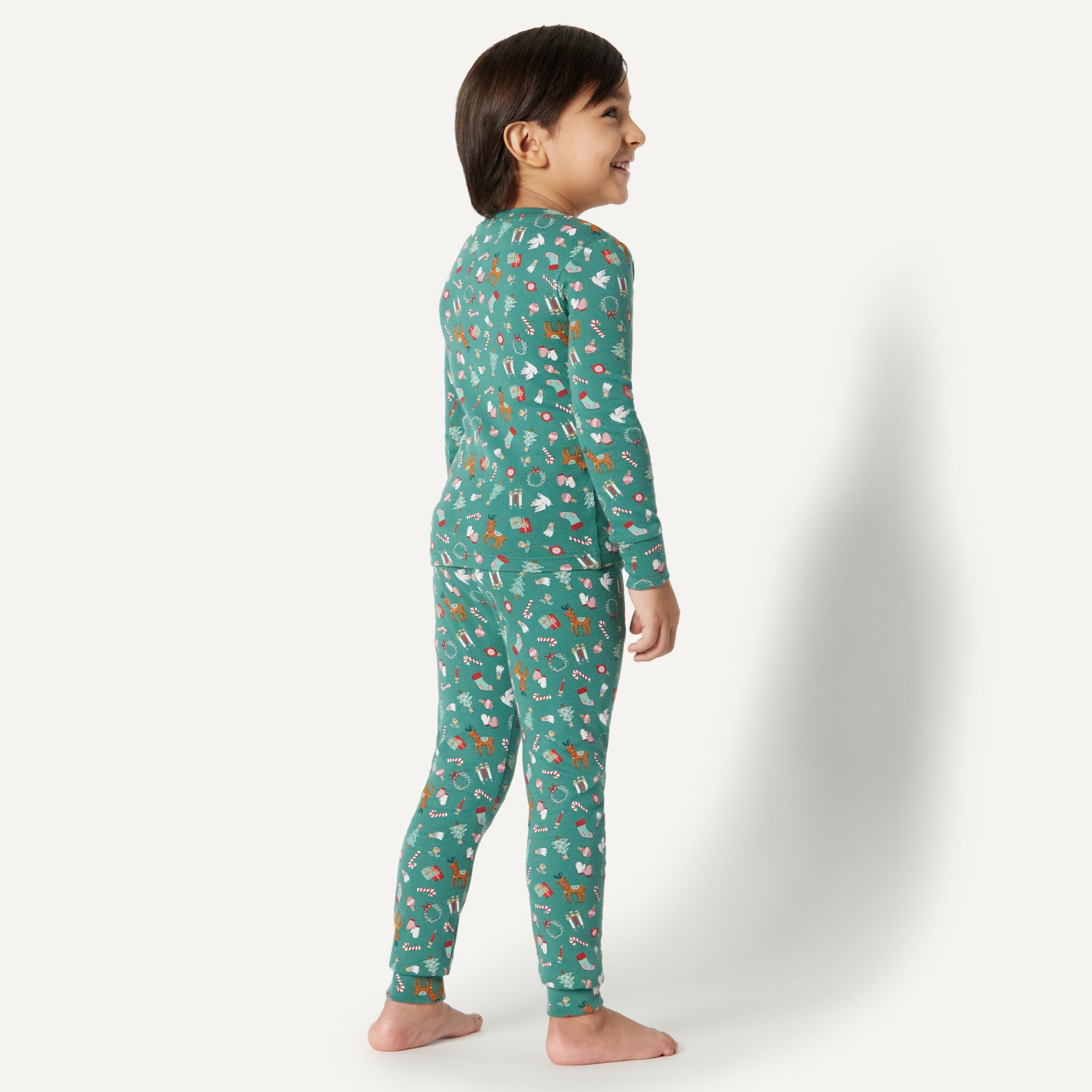 Amazon Essentials x Sofia Grainge Ensembles de Pyjamas de Noël Assortis pour la Famille