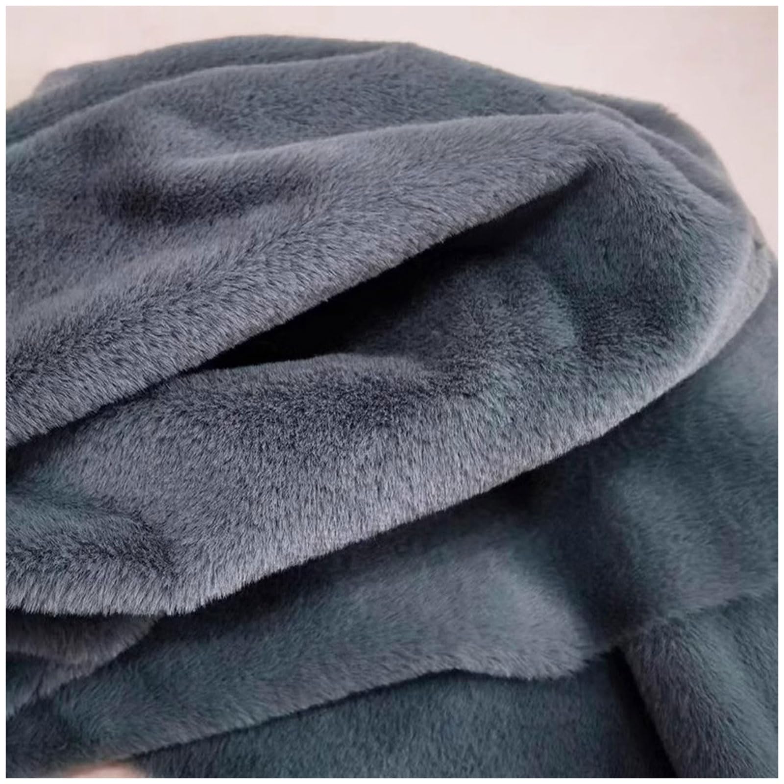 YZRXD Shaggy Faux Fur Fabric Short Pile 8mm Plush Fabric 160x50cm(62x19 Inch) for Crafts Supply, DIY Sewing, Costume, Decoration 37 Colors/by Continuous Length(Color:gray)