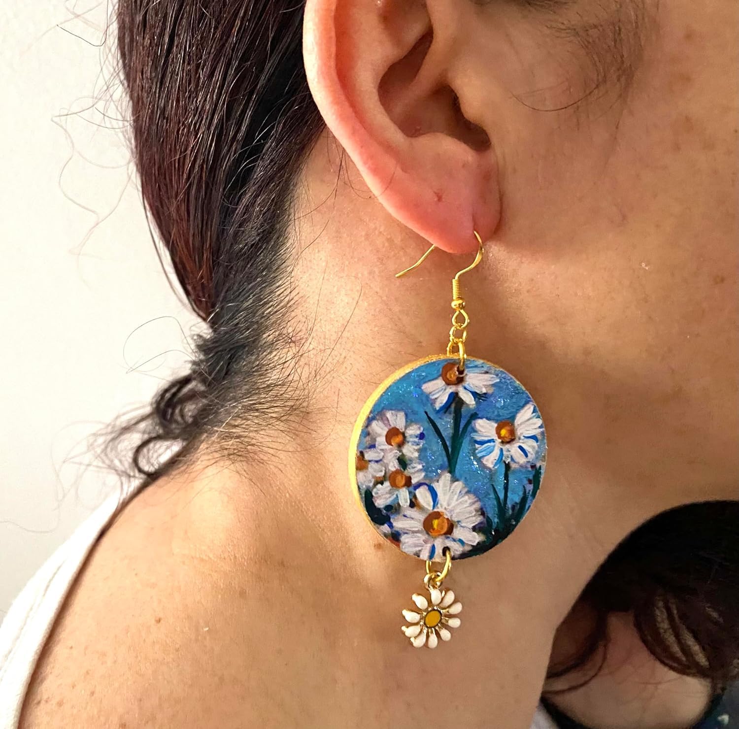 Orecchini dipinti a mano – MARGHERITA I LOVE YOU! - Orecchini pendenti da donna, Gioielli in legno dipinti a mano, Gancio in argento, Made in Italy, Bijoux da donna decorati, Lavorazione Artigianale