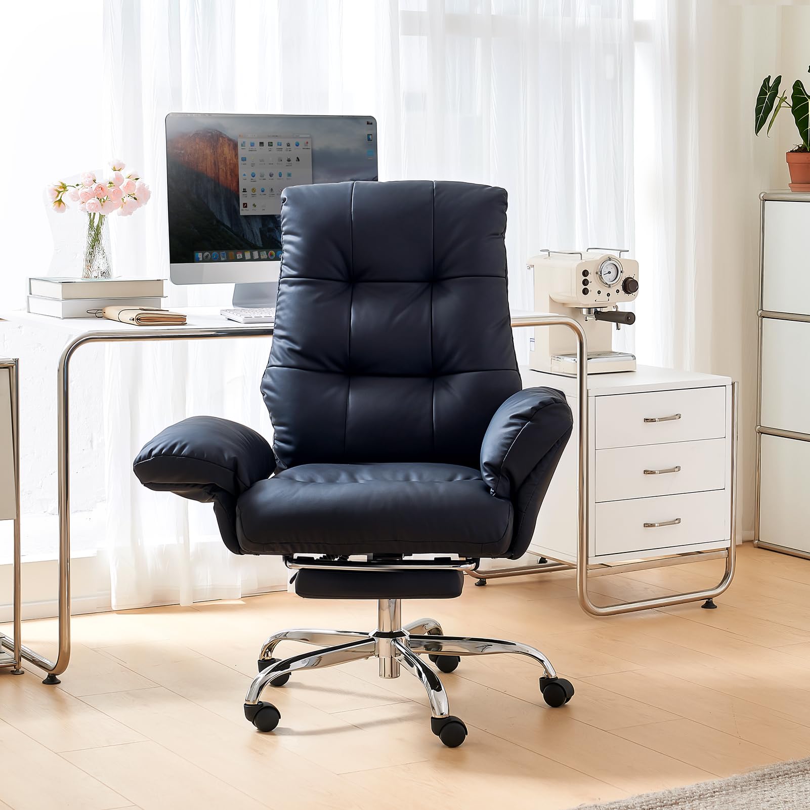 EMIAH Sedia da Ufficio con braccioli ribaltabili, Criss Cross Poltrona Reclinabile da Scrivania in Pelle PU, Sedie Moderne per Vanità con Ruote, Ergonomica Sedia da Computer con Poggiapiedi, Nero