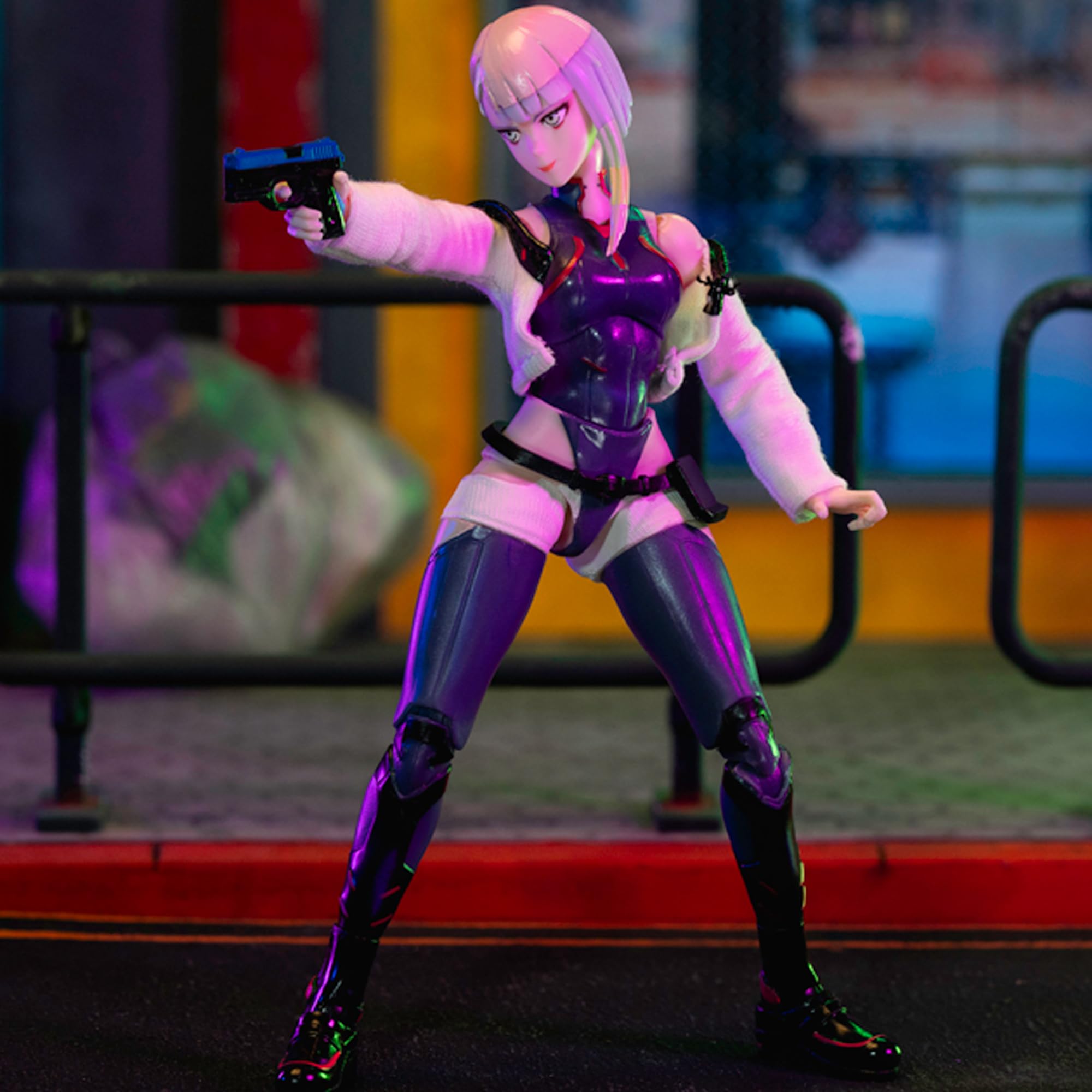 Jada Cyberpunk Edgerunners Figura Lucy 15 cm articulada, Accesorios Intercambiables, 20 Puntos articulación, Caja Ventana coleccionista, Licencia Oficial, 14 años (9335005314R00)