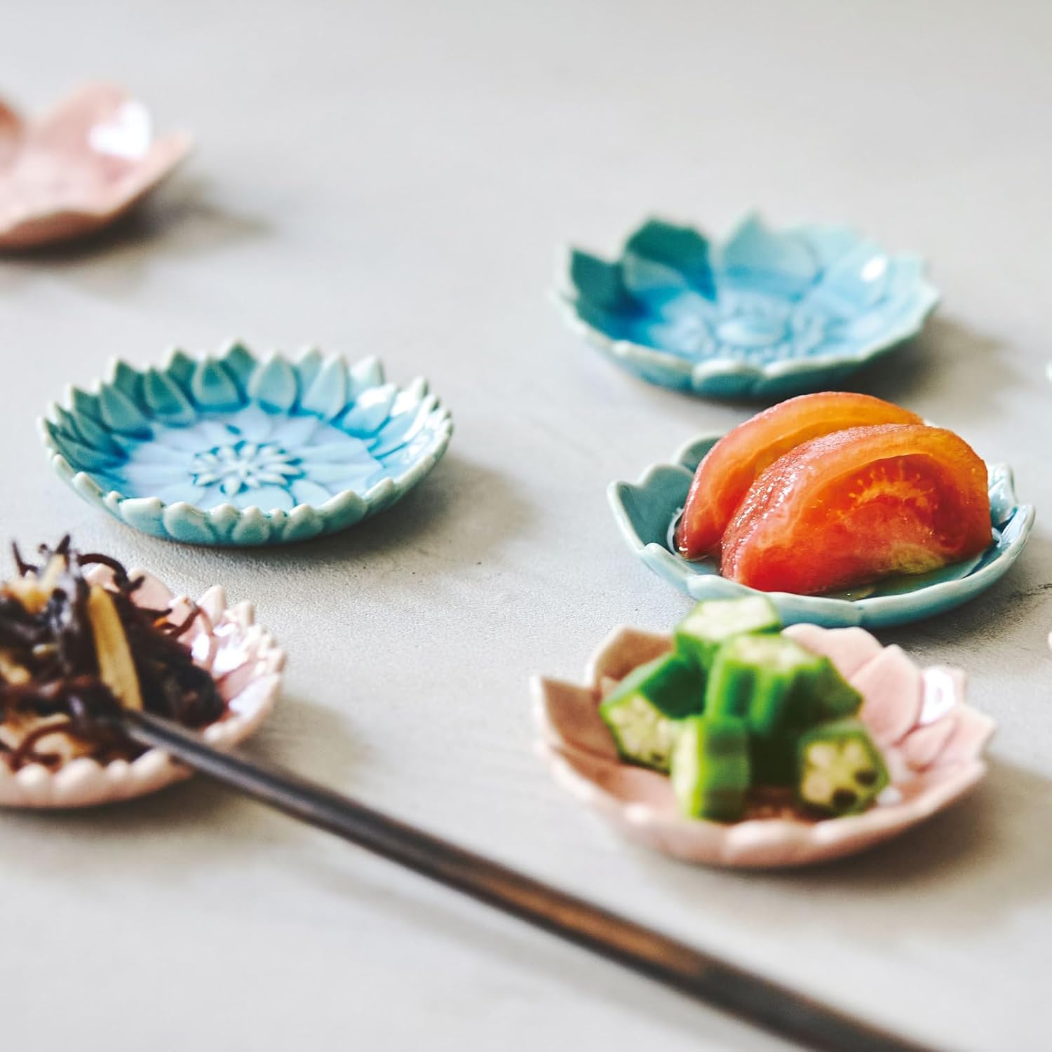 aito Seisakusho Kata Katachi Plate, Small Plate, Approx. 2.8 inches (7 cm), Dahlia, Asagi, Blue, Setoyaki, Microwave, Dishwasher Safe, Made in Japan