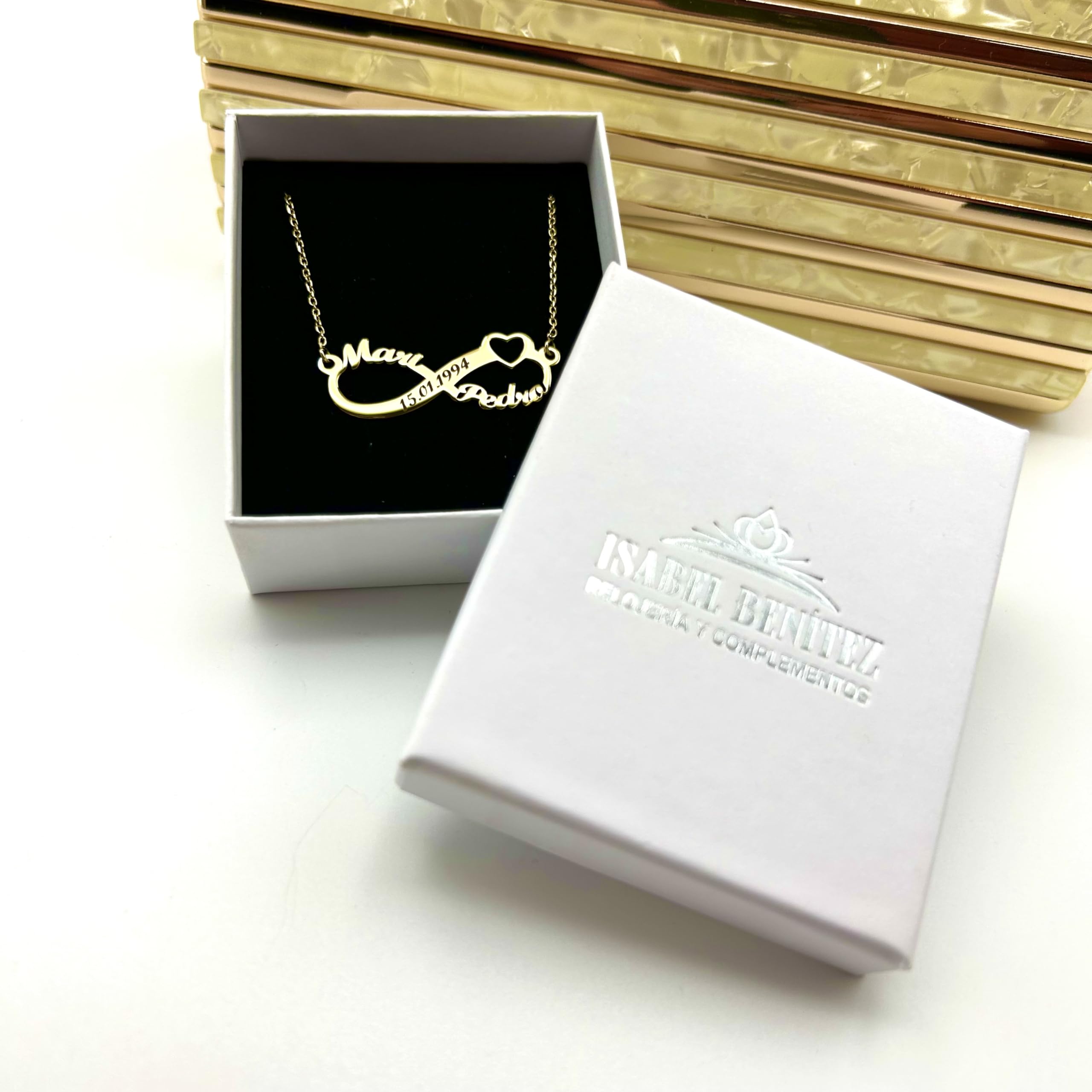 Collar Infinito Personalizado en Plata de Ley 925 con Corazón Fecha y Nombres con cadena Rolo de 40 cm + Alargador. Regalo de San Valentín, Día de los Enamorados. Hecho en España (Plata Bañada Oro)