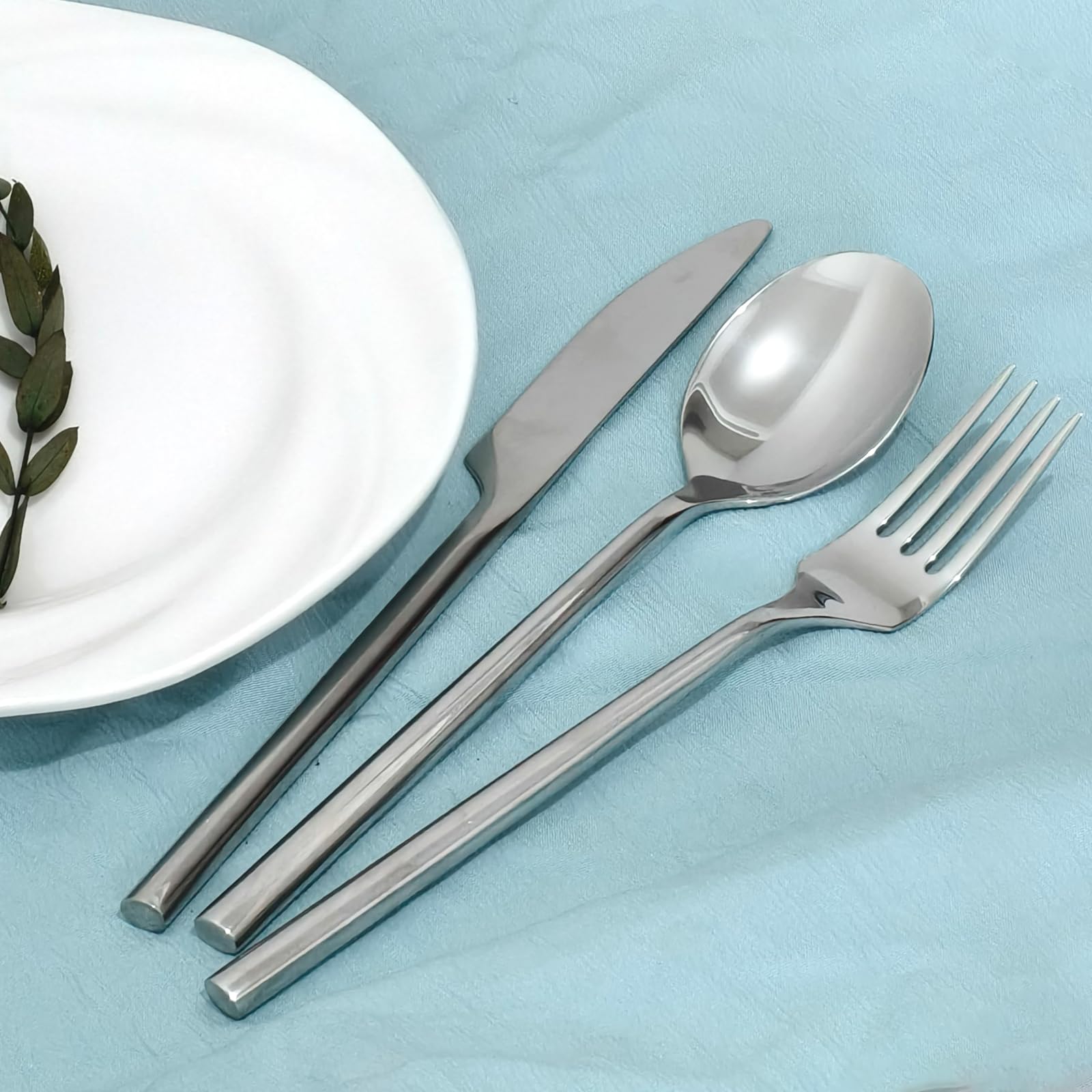 Ovales Spiegel Silber 30-teiliges Besteck set, Besteckset aus Geschmiedetem Edelstahl Mit Europäischem Design, Modernes, Spülmaschinenfest, Cutlery Set für 6 Personen