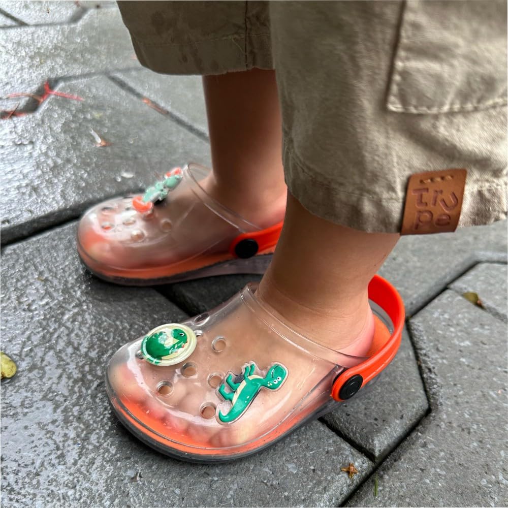 Sandália Infantil Babuche Menino Com Palmilha Dinossauro Macio Leve Magicc BB-005 em promoção! Veja a oferta e mais achadinhos de Sandálias & Chinelos Infantis 3 Hoje é o melhor dia para comprar Sandália Infantil Babuche Menino Com Palmilha Dinossauro Macio Leve Magicc BB-005 com aquele preço maroto! Promoção! Aproveite a oferta! 3