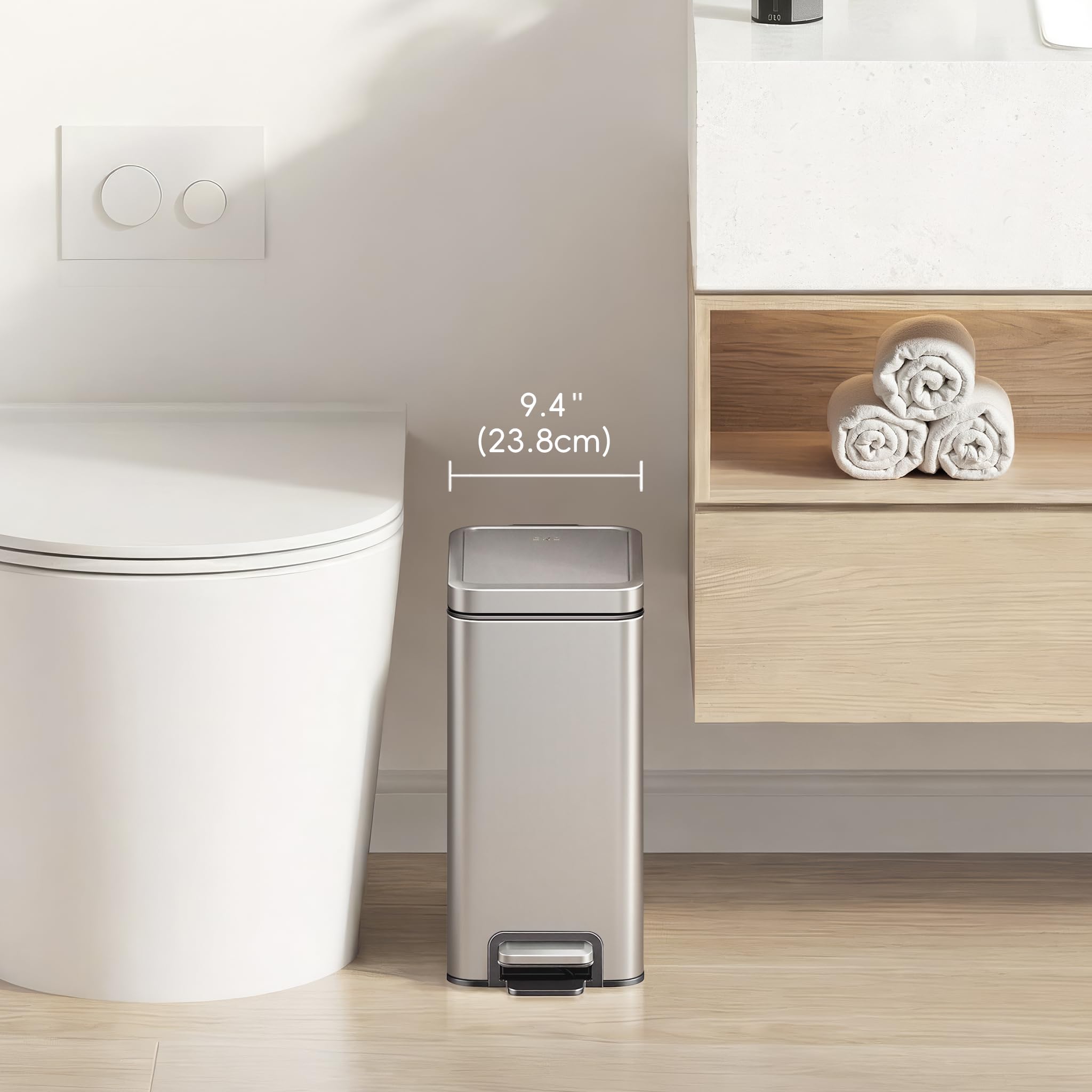 EKO - Cubo de basura de baño de acero inoxidable con tapa de cierre suave, pedal interior extraíble y acabado antihuellas, 10 L, color plateado