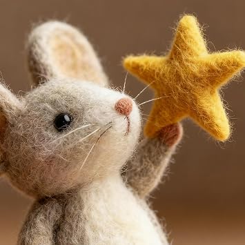 Cute Needle Felt Mouse 4 x 8 cm Felt Mouse Figures with Five-Pointed Star, Felt Mice Decoration, Cute Felt Mice Figure, Animals Felting, Christmas Decoration Figure Animals Needle Felting