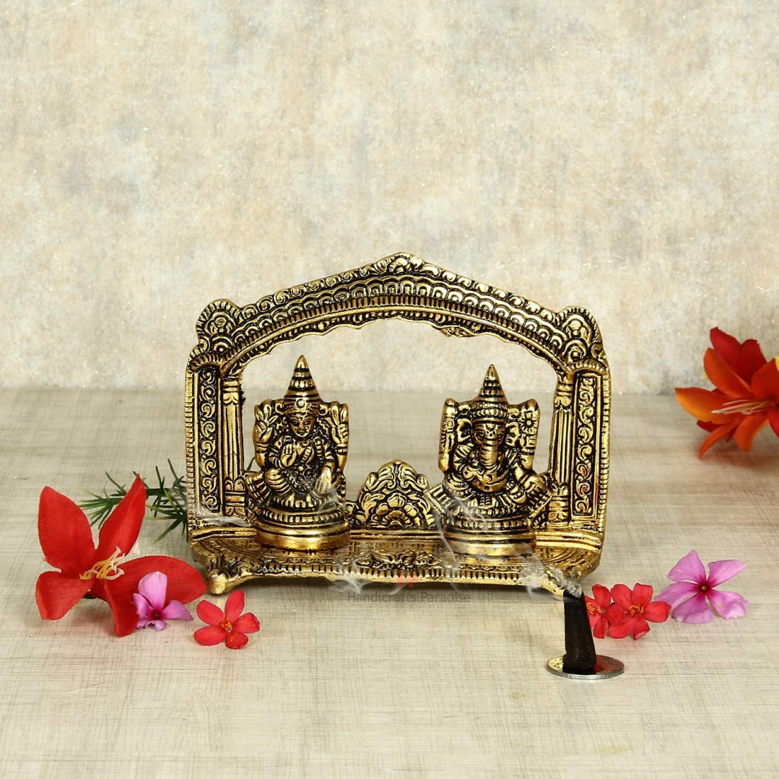 Ganesha Lakshmi Saraswati Figurine - Gold -11 Ganesha Lakshmi Saraswati Figurine - Gold -11