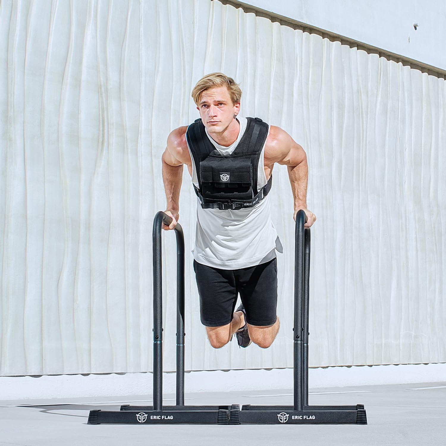 Eric Flag Gilet Lesté - Veste lestée Ajustable 20kg, Près du Corps avec Poids Amovibles en Fer, Adapté à Chaque Morphologie, Gilet de Poids pour Musculation, Crossfit, Street Workout et Course à pied