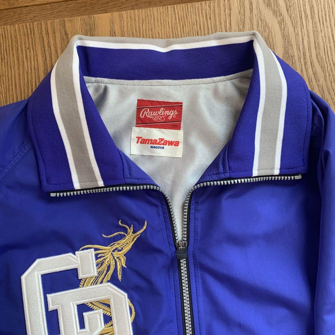 中日ドラゴンズ　ウィンドブレーカー Amazon.co.jp: 中日ドラゴンズ 岩瀬投手用に作られたウインド