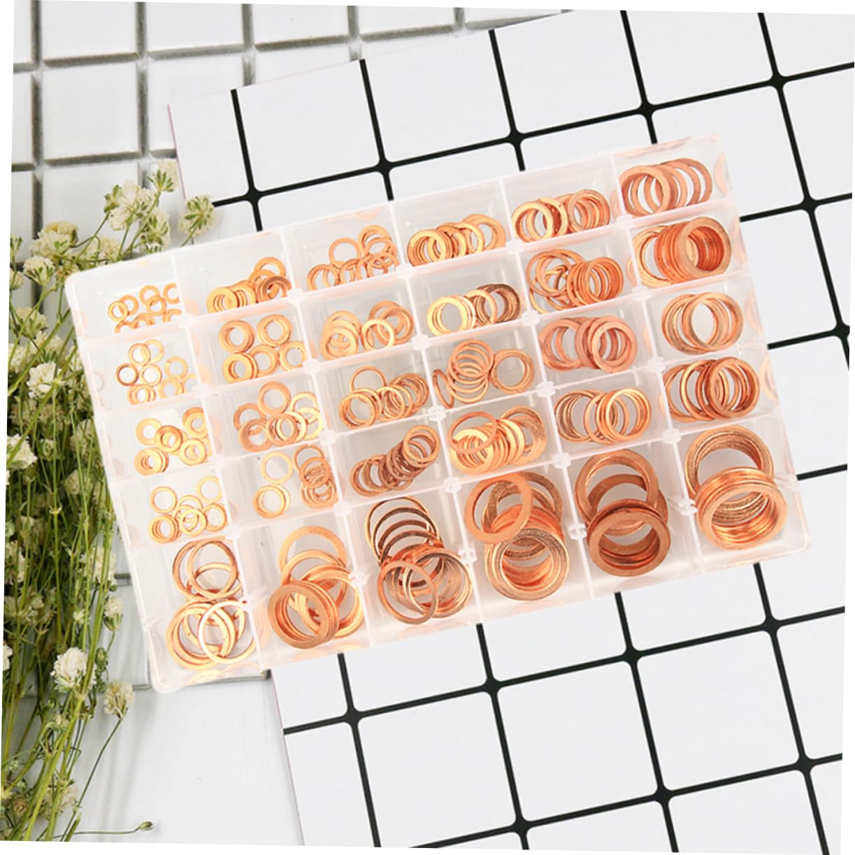 300pcs Copper Washers Assortment Flat Sealing Rings for Oil Drain and Fuel Fittings High Conductivity Washers Compact Storage Case