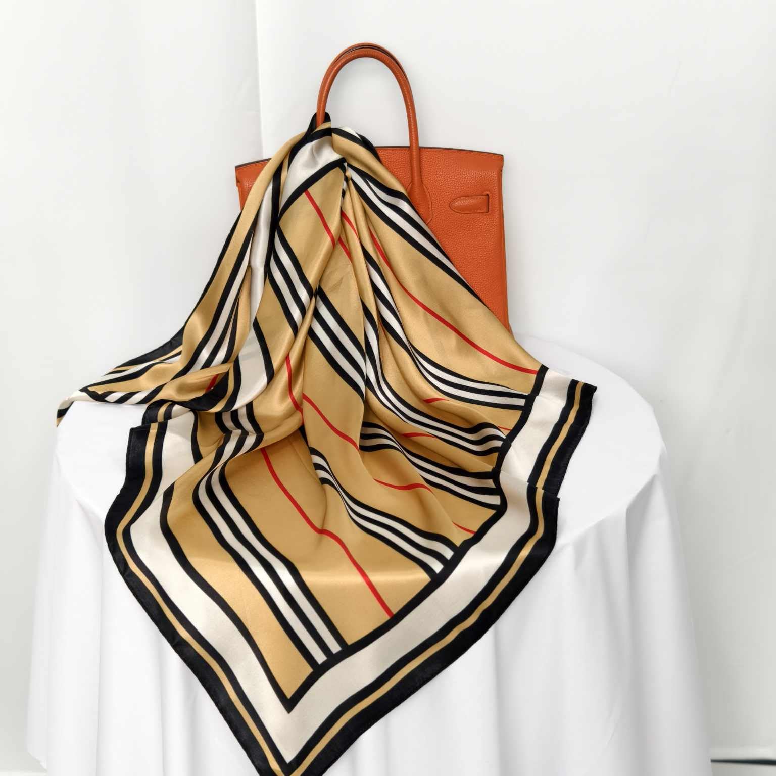 Seidenschal aus 100% reiner Maulbeerseide - 90x90cm - Premium Damen Halstuch Quadratisch - mit Geschenkumschlag