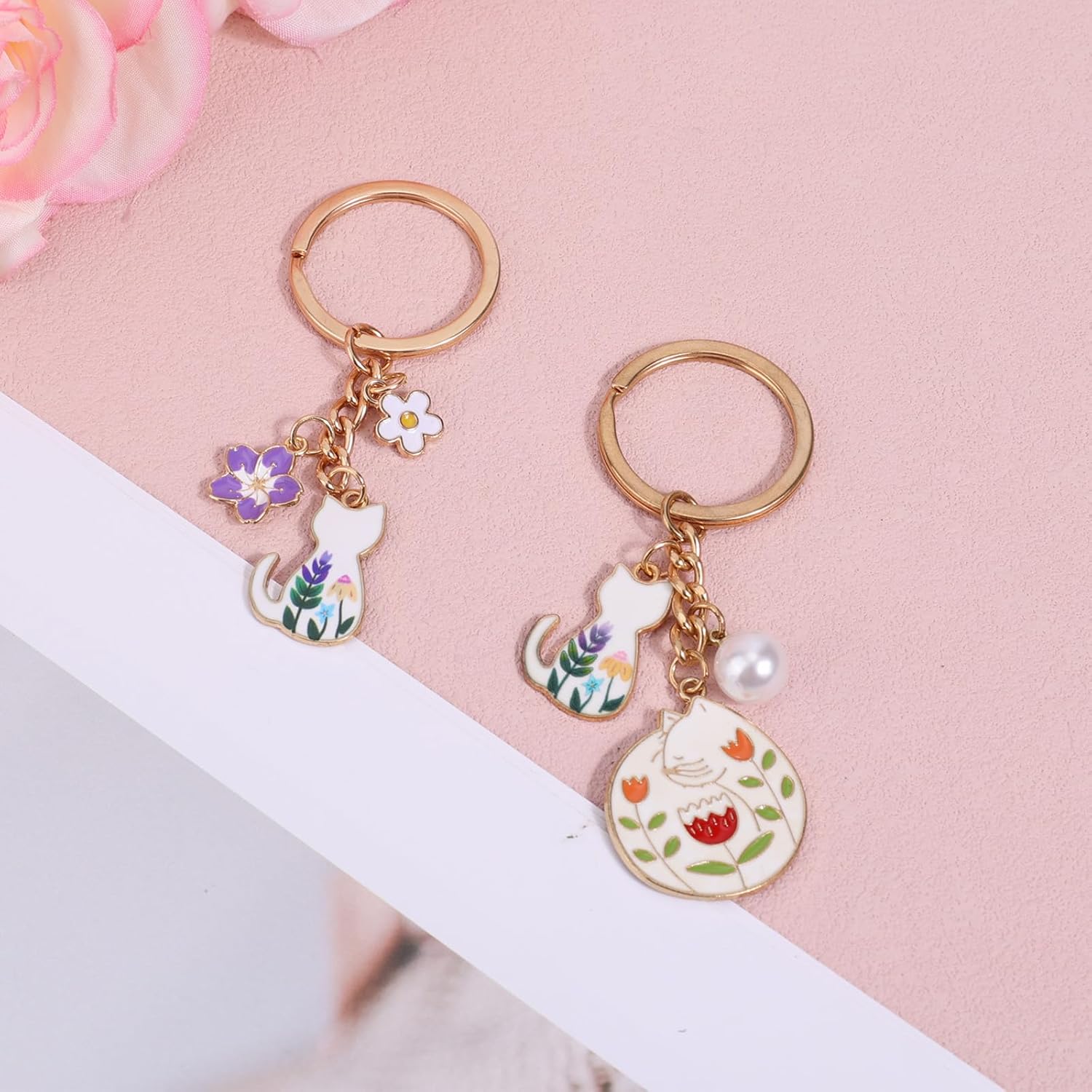 2pcs Kawaii Cat Key Chains, Enamel Flower Keyring Japanese Keyring Garden Decoration White Cats Keychain Cute Bag Charms for Garden Cat Lovers - Image 3
