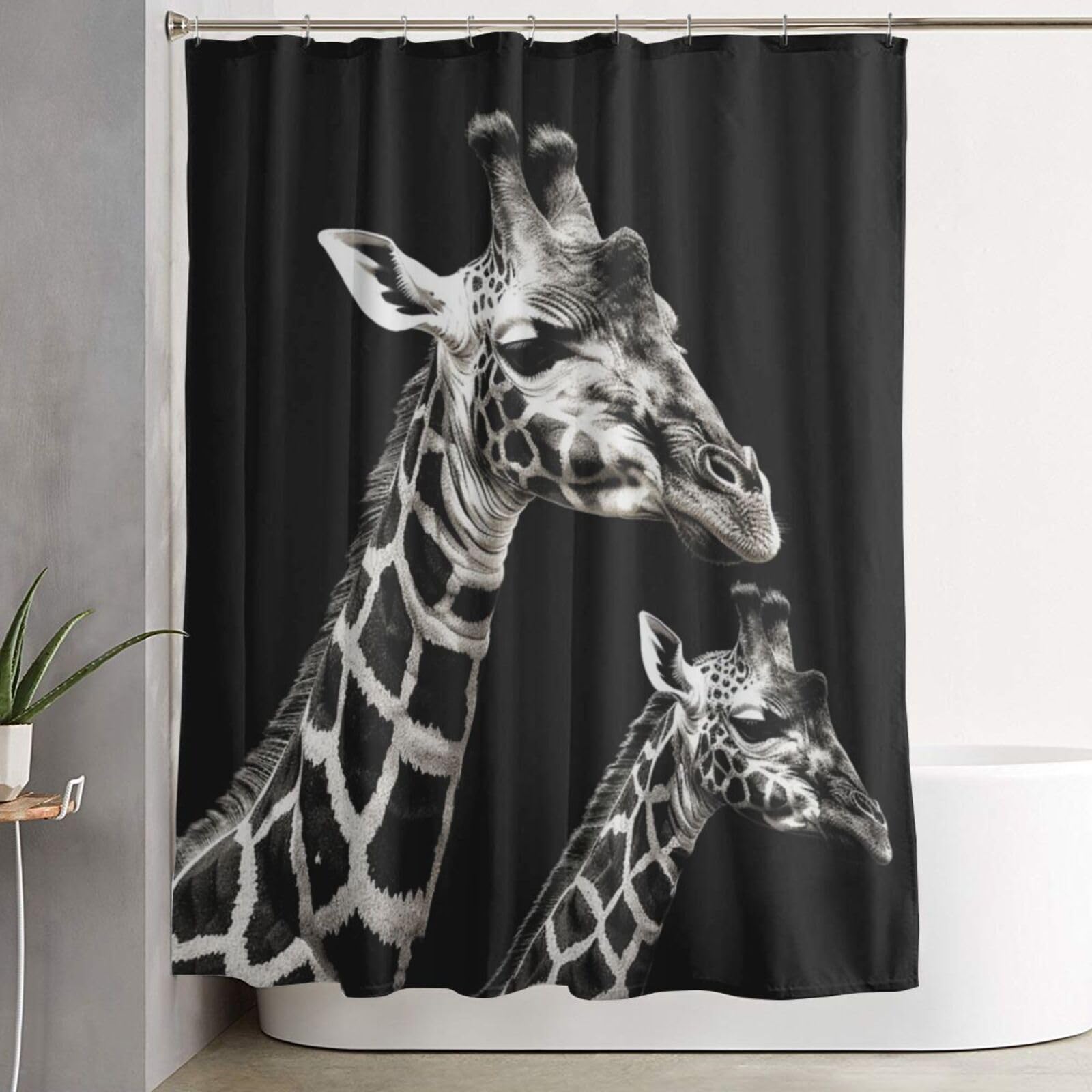 Rideau de douche girafe noire pour décorer une salle de bain familiale