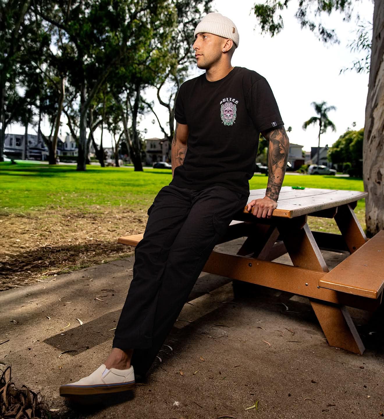 Sullen Herren-T-Shirt mit Totenkopf-Hase 26, Osterkapsel, Tattoo, Lifestyle-Grafik, Premium-Baumwolle, kurzärmelig
