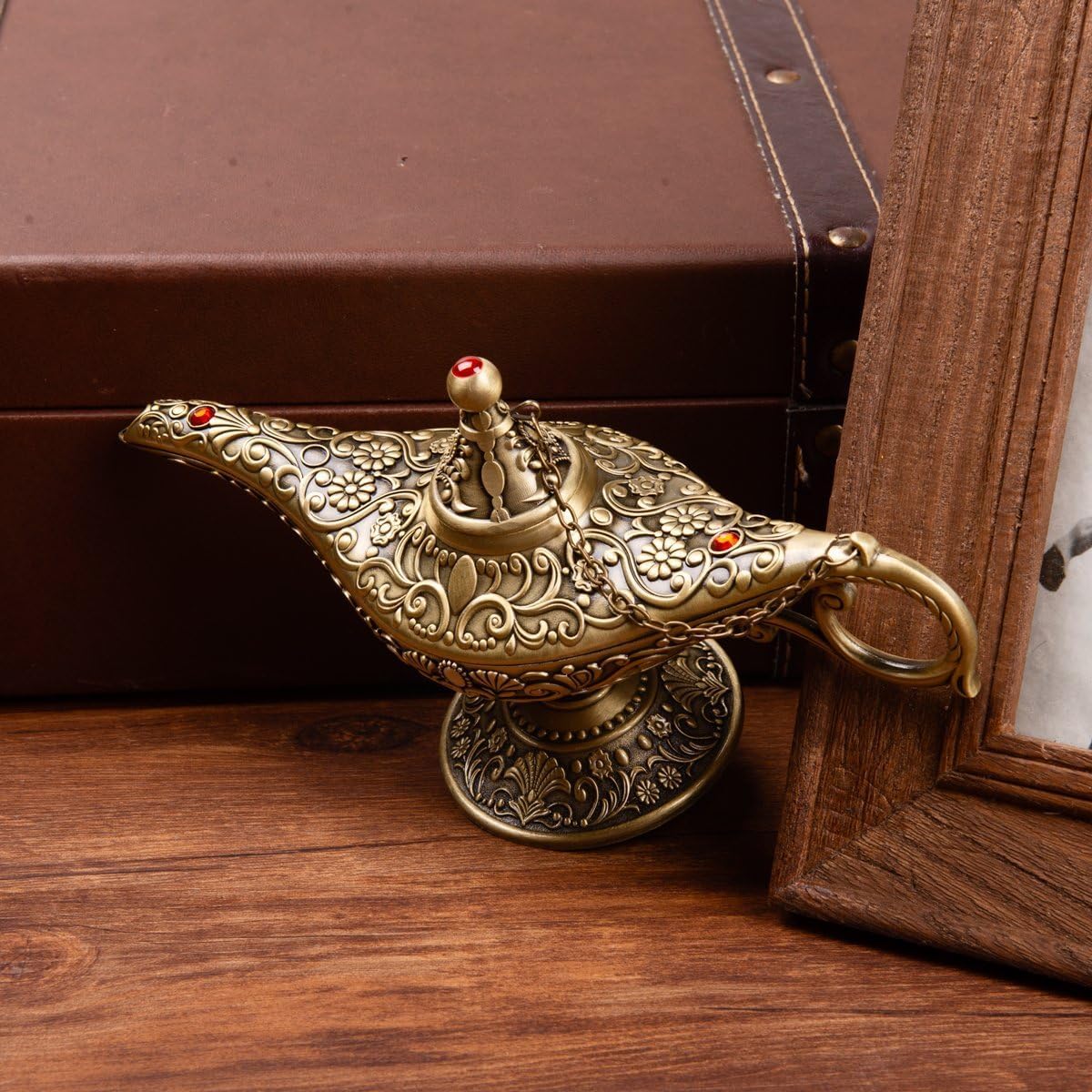 Feyarl Vintage Legend Lamp Magic Genie Wishing Light Pot Classic Costume Props Lamp Home Tabletop Decor Crafts Display Birthday Gift Wedding Christmas(Bronze)