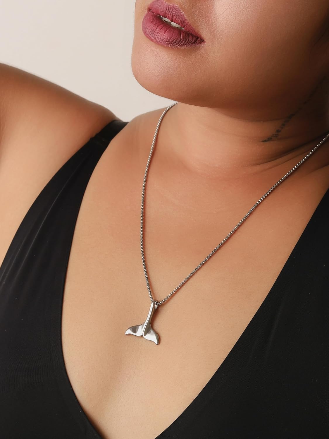 HAQUIL Mermaid Whale Tail Pendant Necklace, Box Chain, Vintage Ocean Jewelry Gift for Women - Image 6