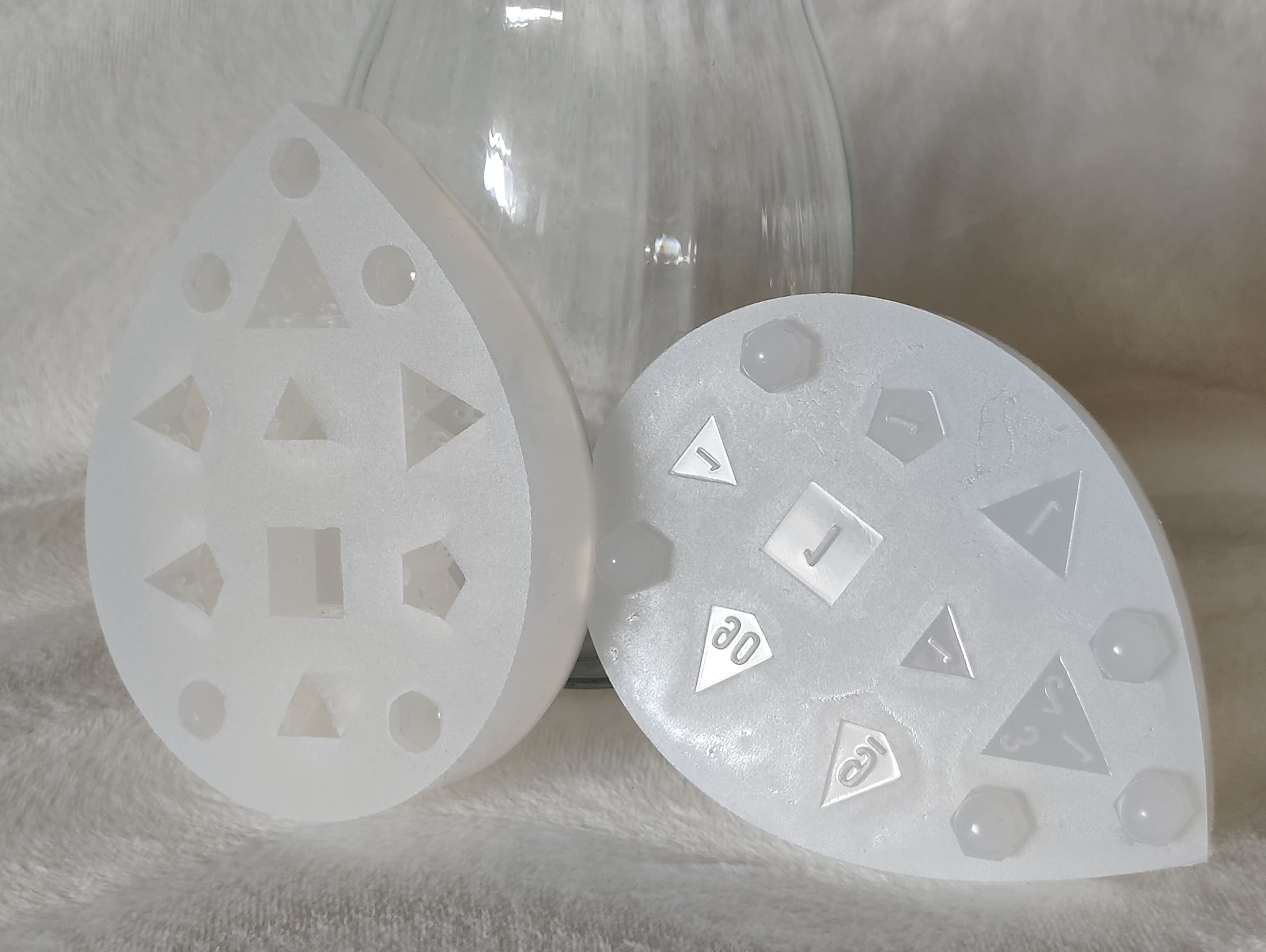 D&D Dice Mold - 8 Piece Silicone Resin Casting Mould - DND Polyhedral - Cap Slab Style - Sharp or Round Edge - Choose Your D4 - Board Games - Role Playing Games - TTRPG