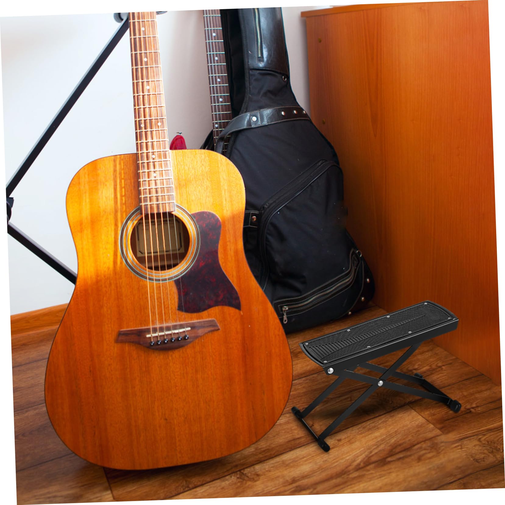 Garneck Poggiapiedi per Chitarra Regolabile a 6 Livelli Struttura Robusta in Metallo e Superficie Antiscivolo per Esibizioni e Suonare la Chitarra