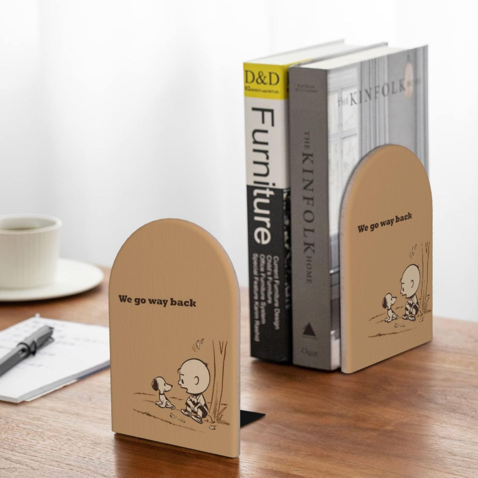 デッド　新品　PEANUTS ブックスタンド スヌーピー＆チャーリー Amazon.co.jp: スヌーピー チャーリーブラウン 【2枚組】ブックエンド