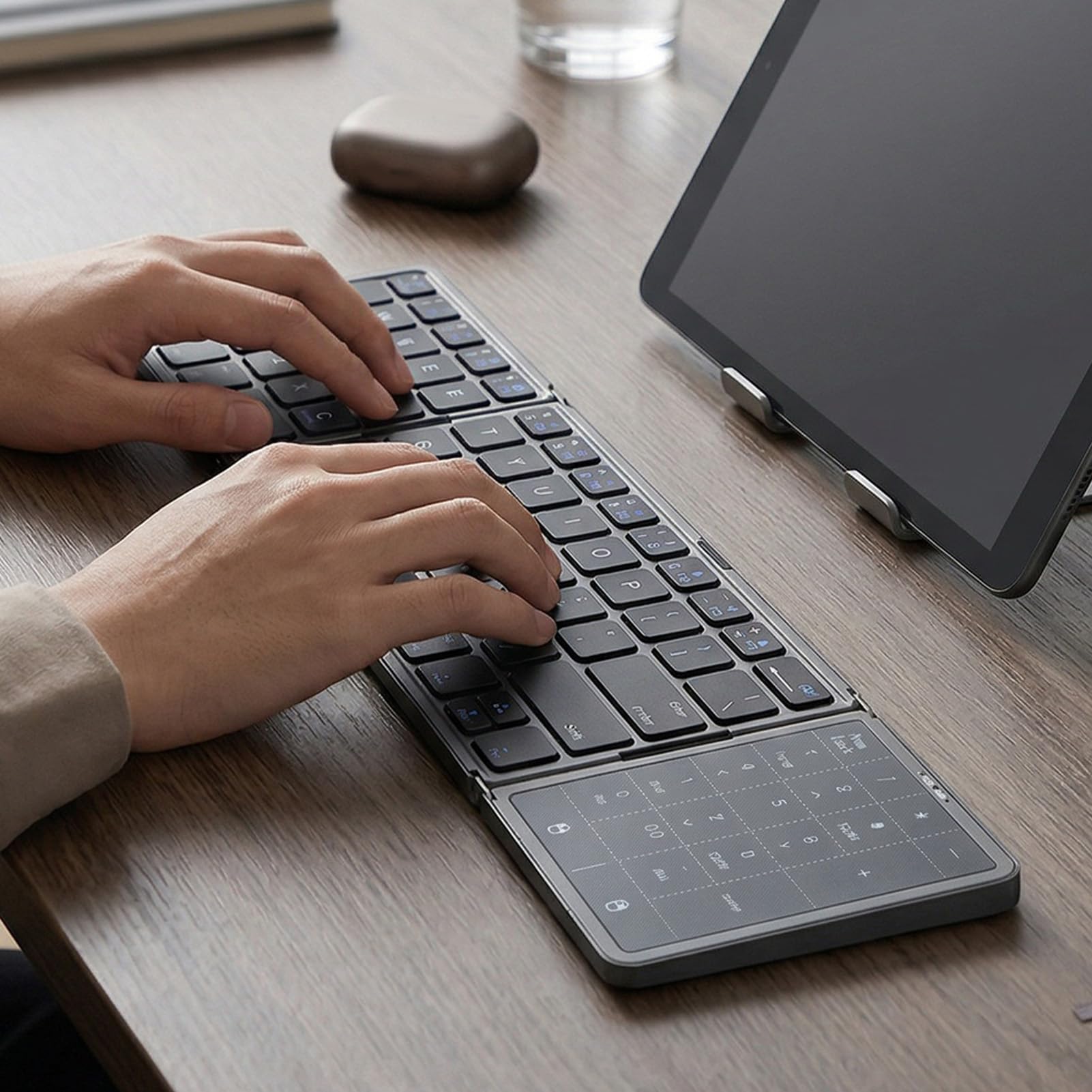 Dpofirs Tastiera Portatile Pieghevole con Touchpad, Tastiera da Viaggio Wireless Bluetooth per Smartphone, Tablet e Laptop