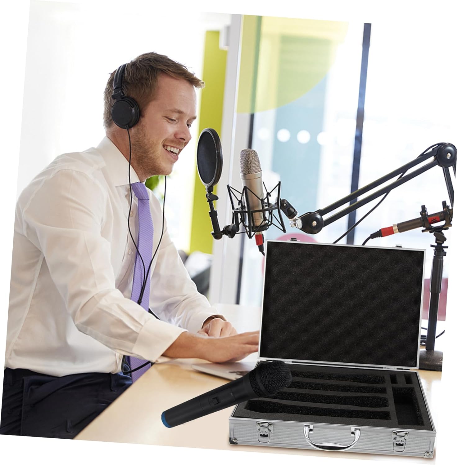 Portable Microphone Carrying Case for Mics Hard Protective Box with Handle for Travel Scratch Shock Resistant Organizer for Microphone Accessories Storage