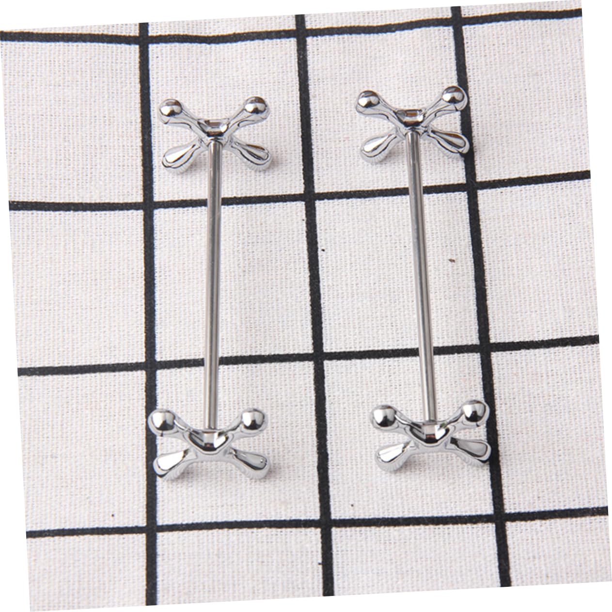 HOLIDYOYO 4pcs Zinc Alloy Plum Blossom Chopstick Holder Rest for Spoons Forks Stylish Design for Kitchen Dining Table and Easy to Clean Home Essentials