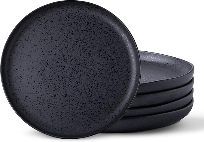 Ceramic dinner plates with soft matte finish