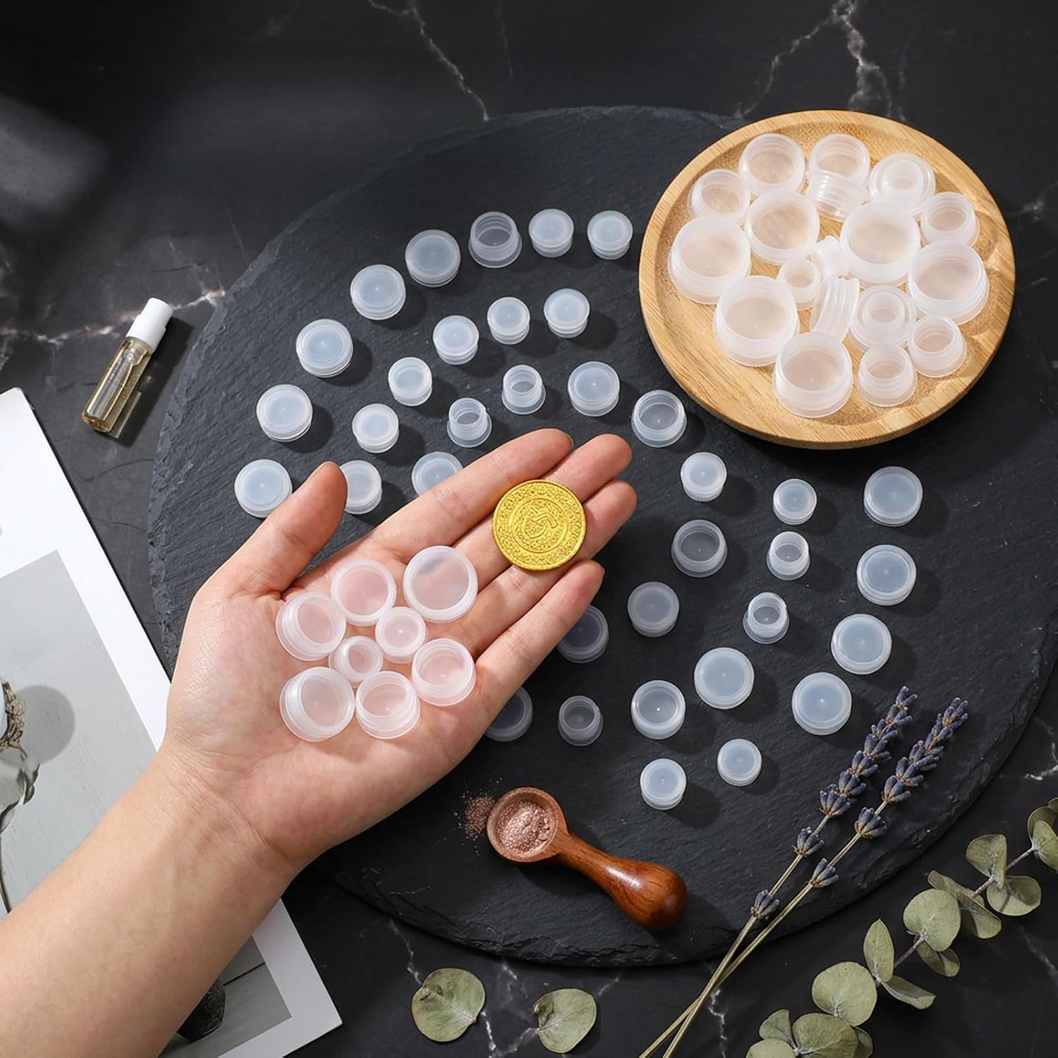 60pcs Salt and Pepper Stoppers Plugs 6 Sizes Plastic Reusable Bottle Stopper Replacement Salt Shaker Plug Round End Cap For Bottles Pipes Various Hole Sizes 0.57in To 1.08in