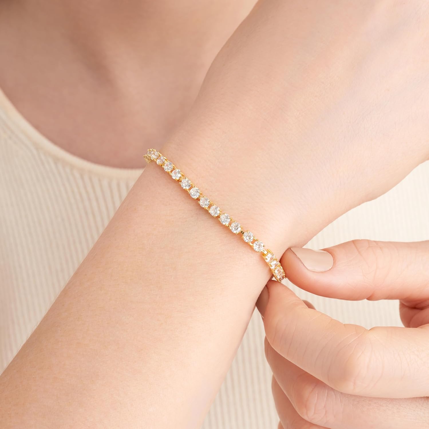 Amazon Essentials Plated Sterling Silver Round Cut Cubic Zirconia Tennis Bracelet - Image 3