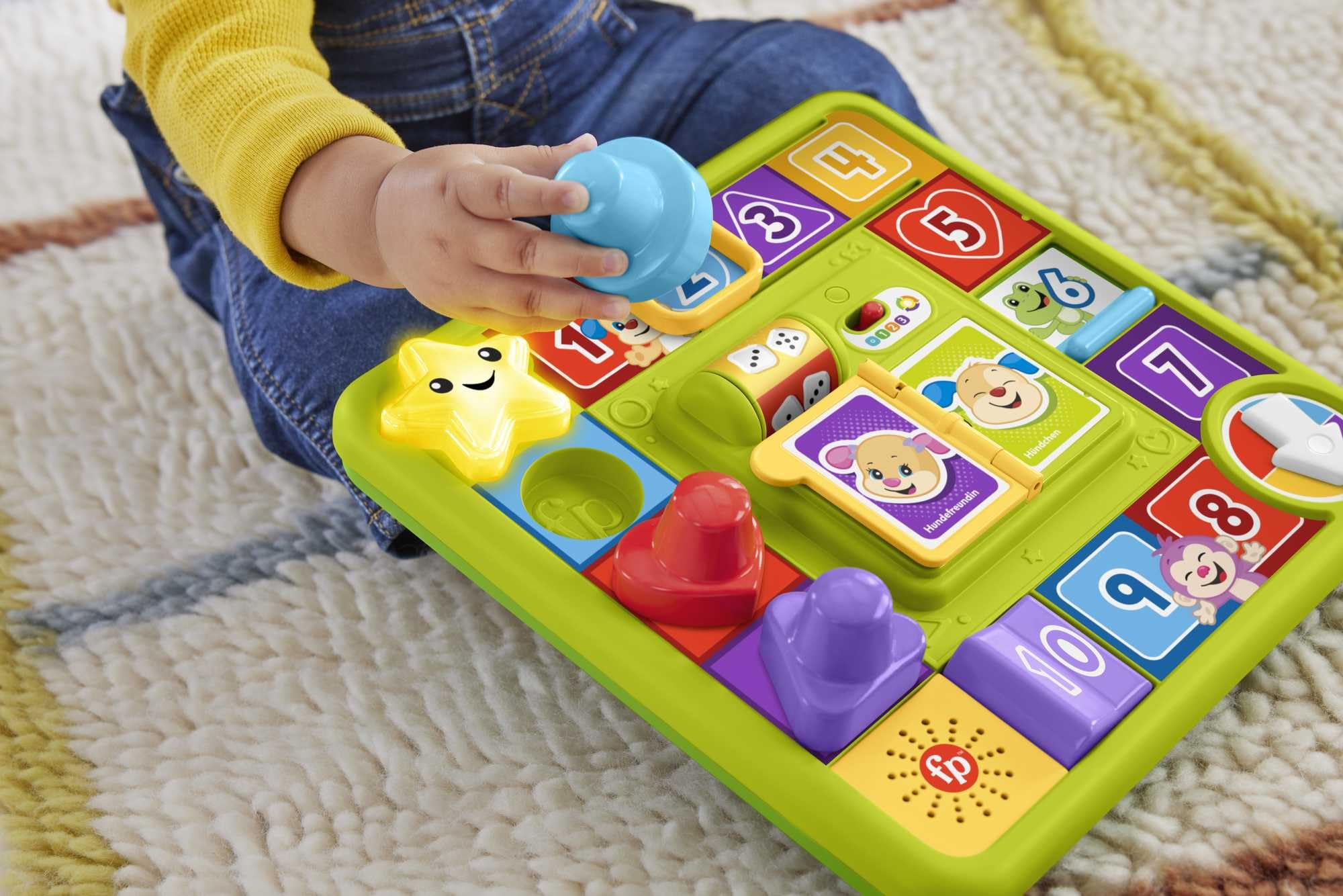 Fisher-Price Ríe y Aprende Perrito Tablero de actividades de juguete Perrito con piezas, actividades y sonidos, bebés +9 meses, Versión: Alemán, HRB74