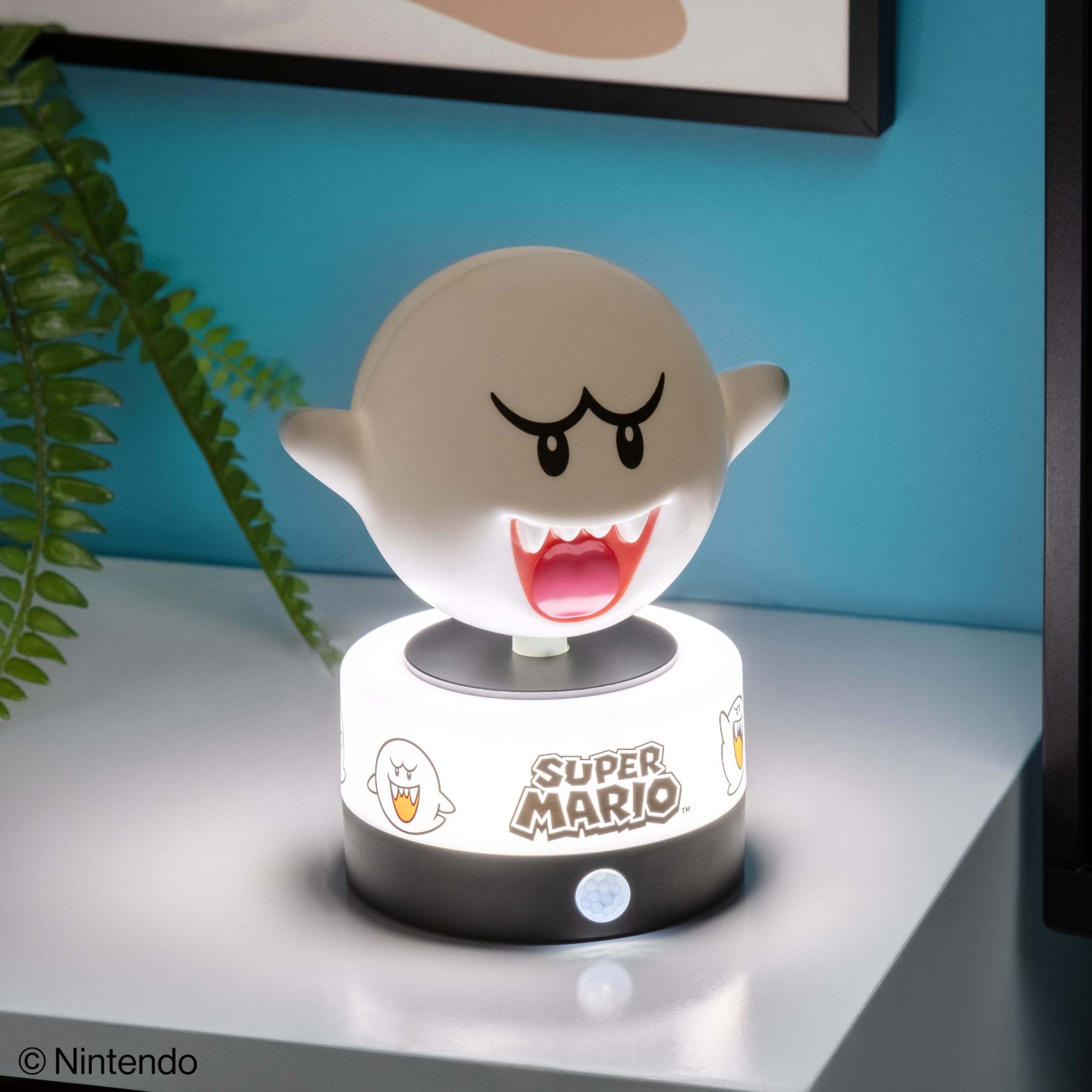 Paladone Super Mario Boo Motion Sensor Room Guard and Night Light - Image 2