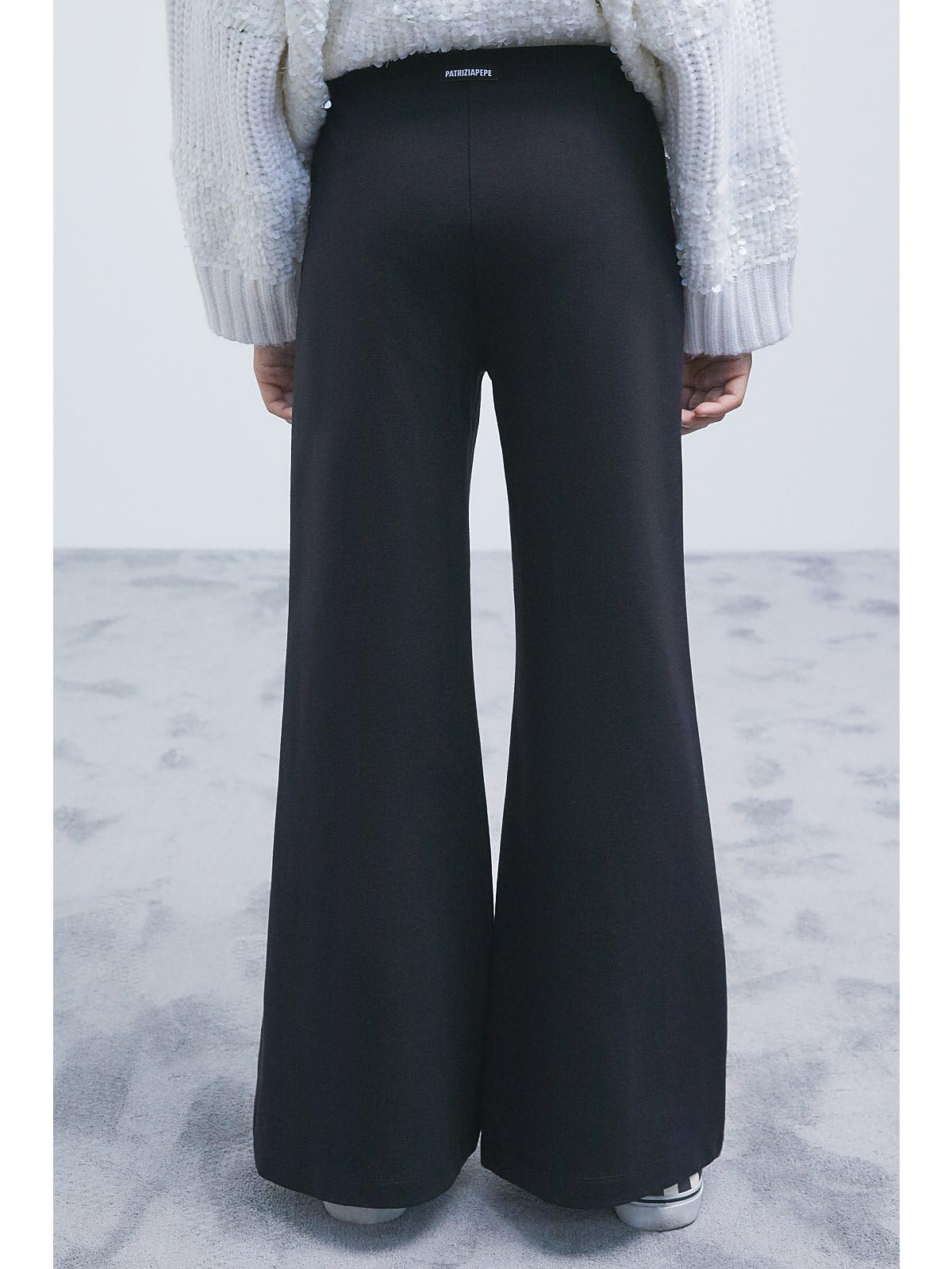 PATRIZIA PEPE Pantalone Palazzo Nero con Intreccio Stretch