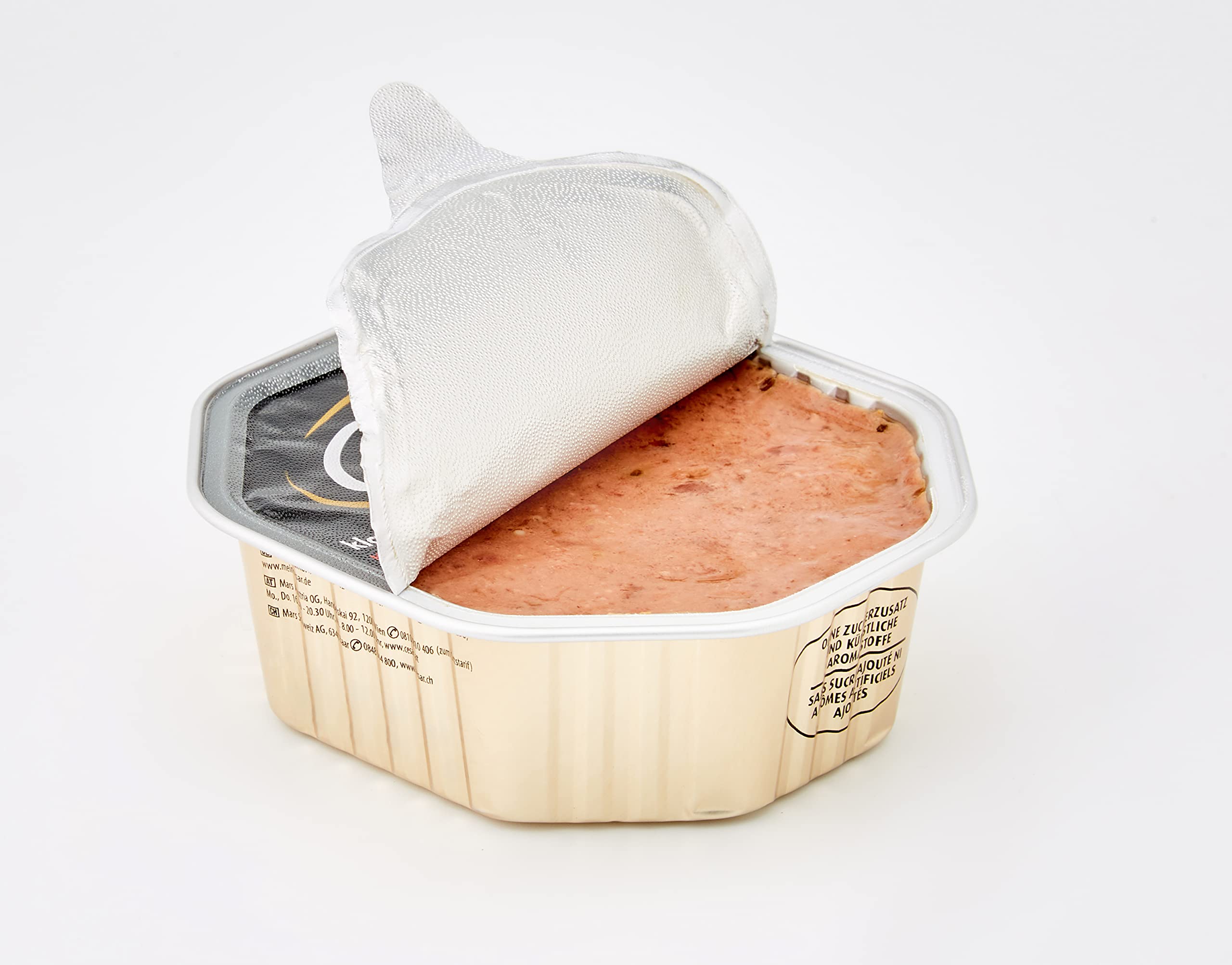 Cesar Alimento para perros para adultos, clásica, terrina con carne de vacuno jugosa e hígado, 14 cuencos, 14 x 150 g – Comida para perros premium húmeda, sin azúcares añadidos, sabores artificiales o