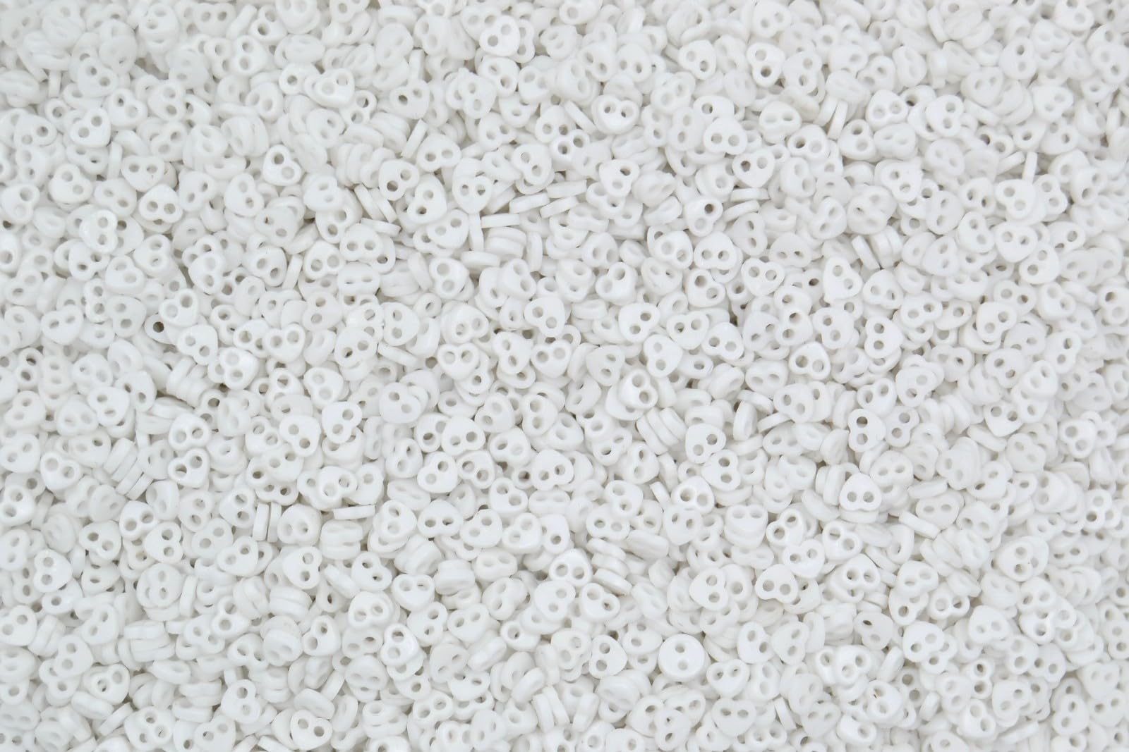 celloexpress 4mm Hearts Mini Doll Buttons (White, Pack of 1000)