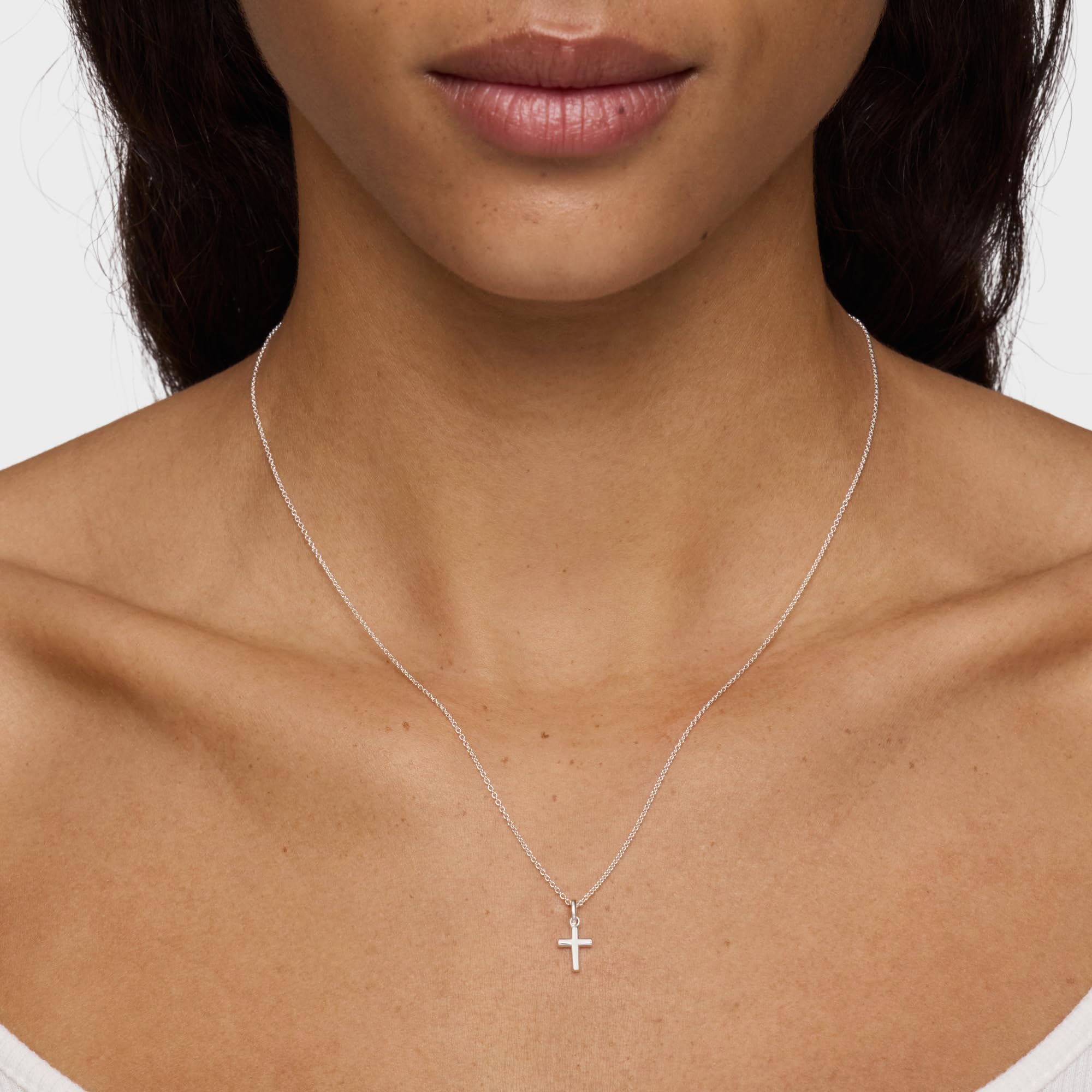 TOUS Collar Corto para Mujer de Plata de Primera Ley y Motivo Cruz, 45 Cm de Largo, Colección Motivos
