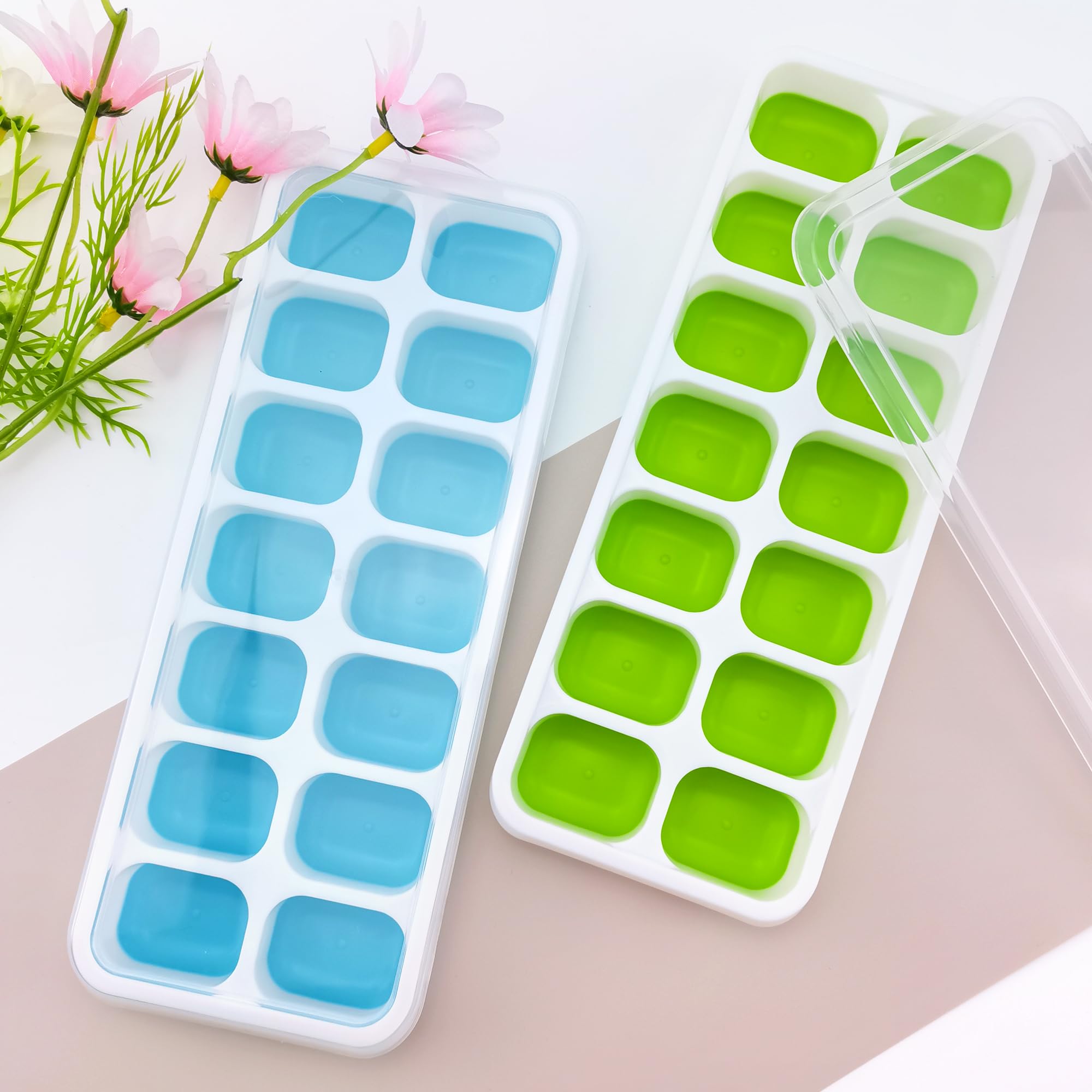 2 bandejas para cubitos de hielo con tapas, 14 moldes para cubitos de hielo, bandejas de hielo reutilizables de silicona de fácil liberación para cócteles, café, bebidas (verde, azul) 7