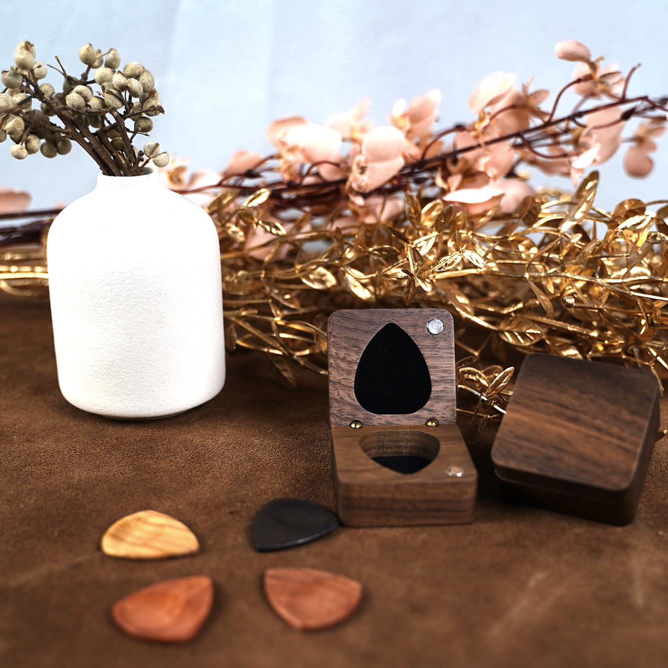 Solid Walnut Wood Guitar Pick Storage Box, Compact Magnetic Case for Guitarists, Organiser for Plectrums - Image 3