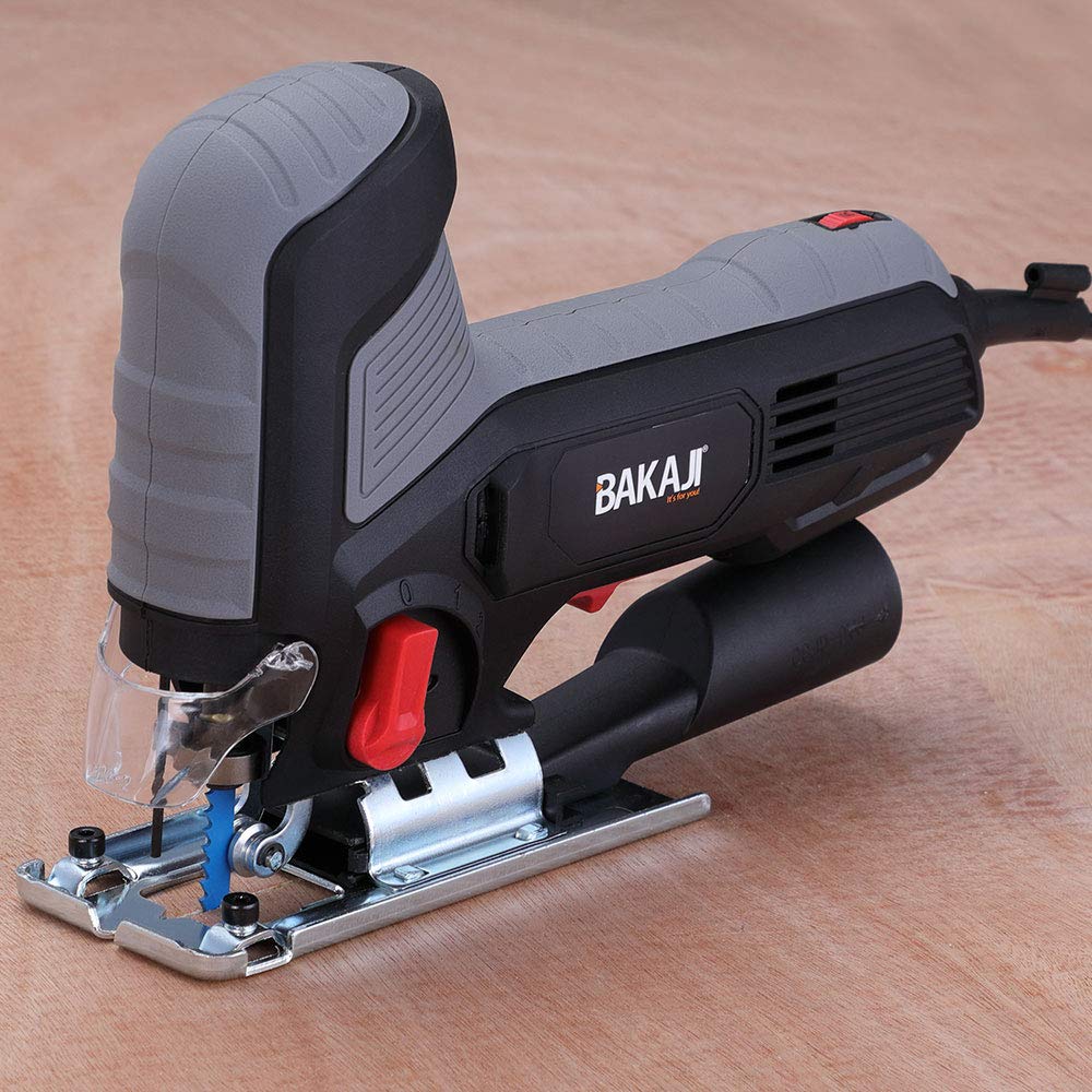 Bakaji Seghetto Elettrico Alternativo Pendolare 600W Velocità Regolabile 800-3000rpm con Inclinazione Lama in 3 Posizioni Lama 10cm Guida Righello e Adattatore Aspiratore Inclusi
