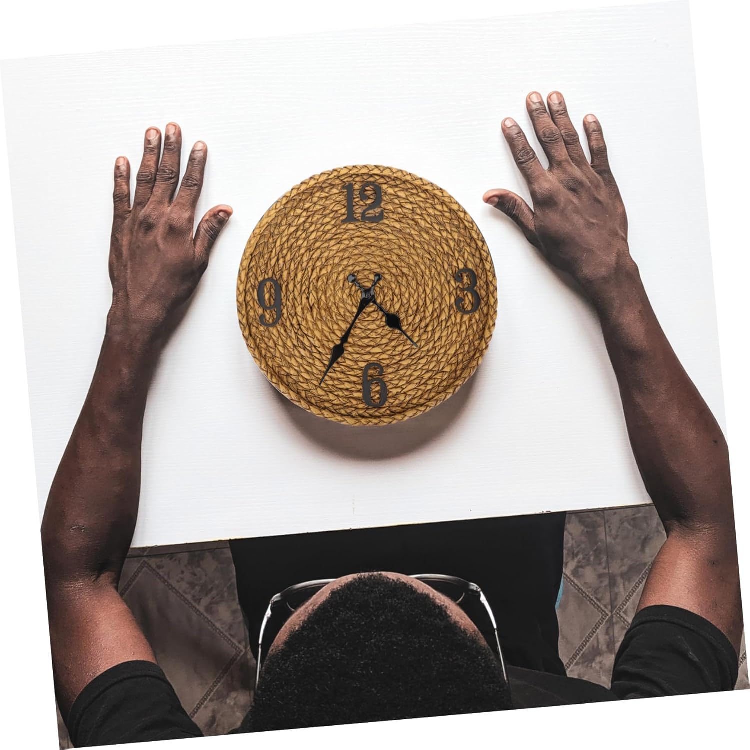 Cabilock Outdoor Vintage Resin Wall Clock Non-Ticking Silent Hanging Clock for Garden and Patio Decor for Use