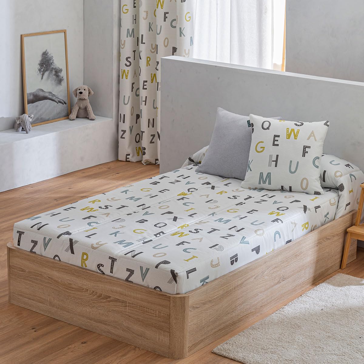 Edredón Ajustable para dormitorios Juveniles e Infantiles, Camas Nido y literas, Muy cómodo y fácil de Utilizar. Medida para Cama de 90 Modelo Estampado Letras. 65% poliester/35% algodón