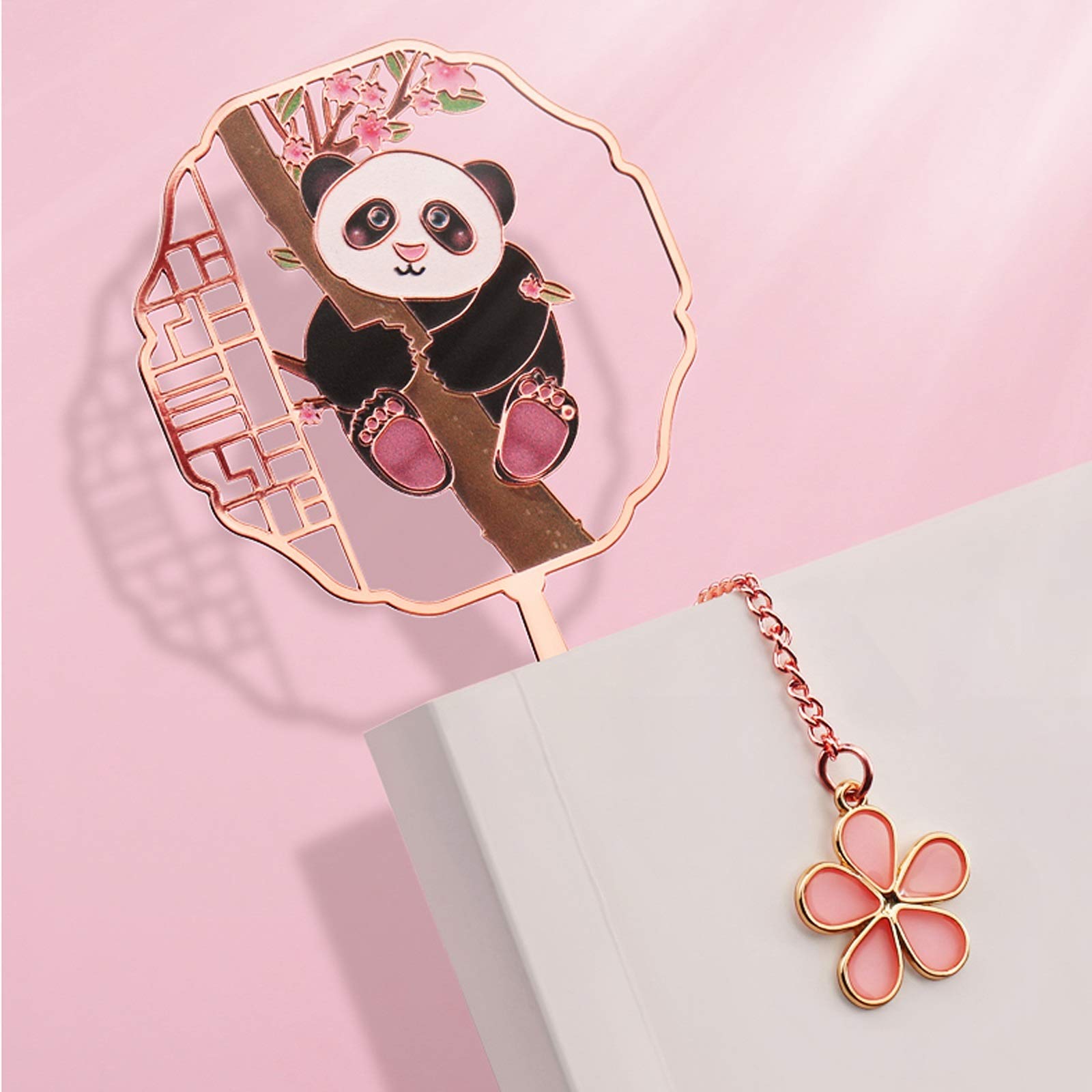 Lesezeichen Metall-Panda-Lesezeichen schöne Retro-Messing-Lesezeichen mit Anhänger und Quasten-Buchmarkierungen Leserinnen und Kinder Buch Markierungen (Color : A)
