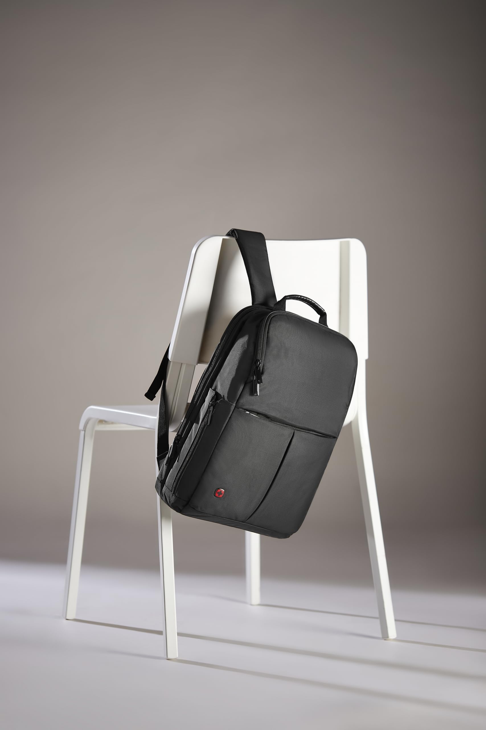 WENGER Zaino Porta PC Reload 14 con Tasca per Tablet, Notebook 14”, Tablet 10”, Scomparti, 11 l, Uomo Donna, Ufficio Viaggi di Lavoro Università, Nero, 601068